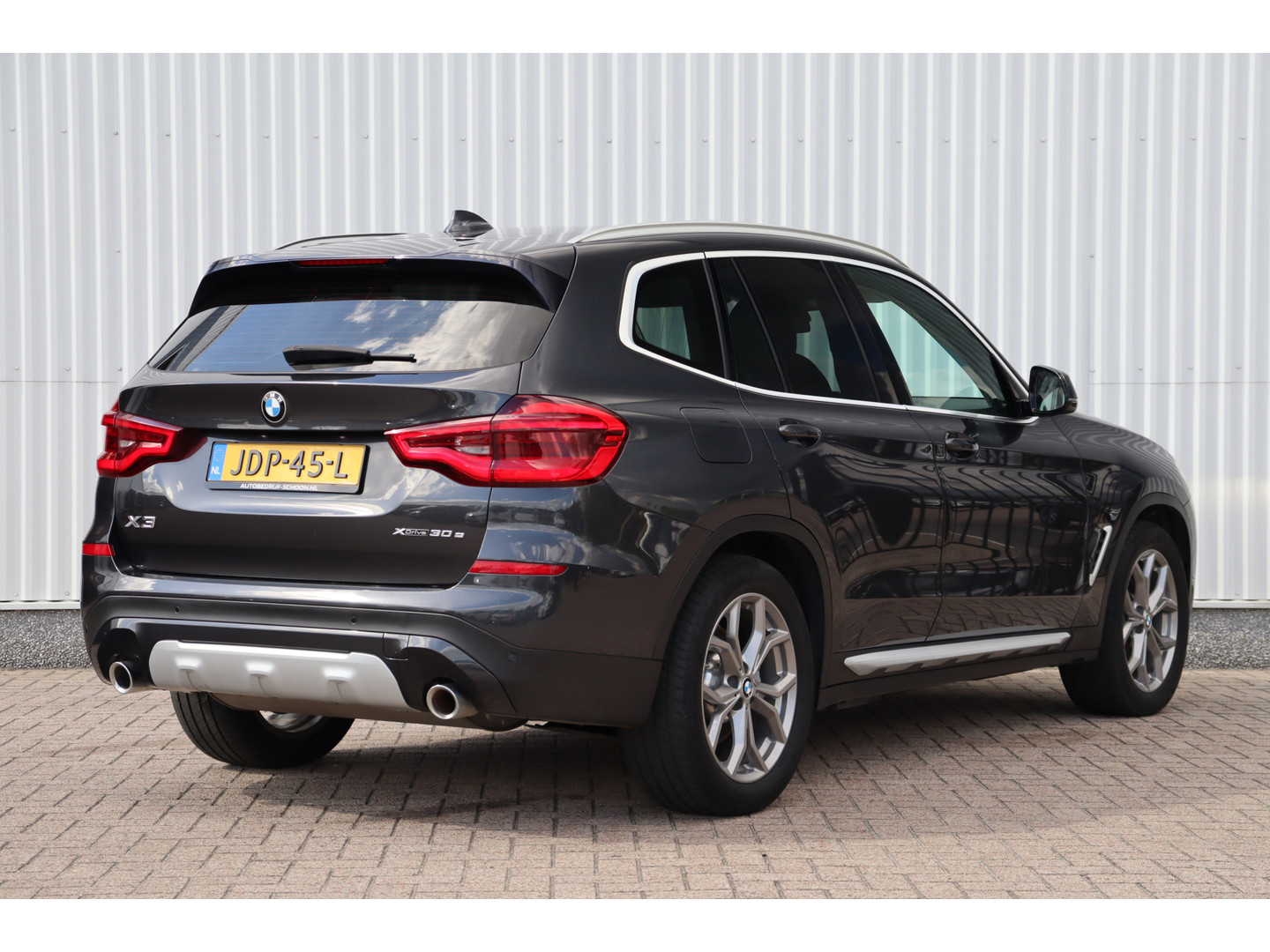 BMW BMW
