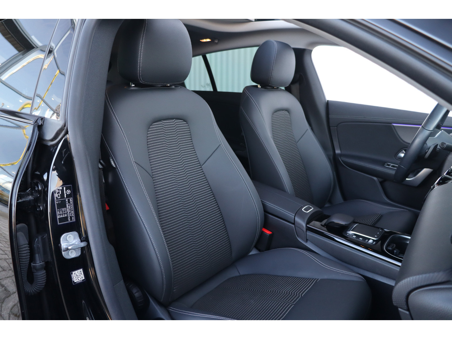 Mercedes-Benz Mercedes-Benz