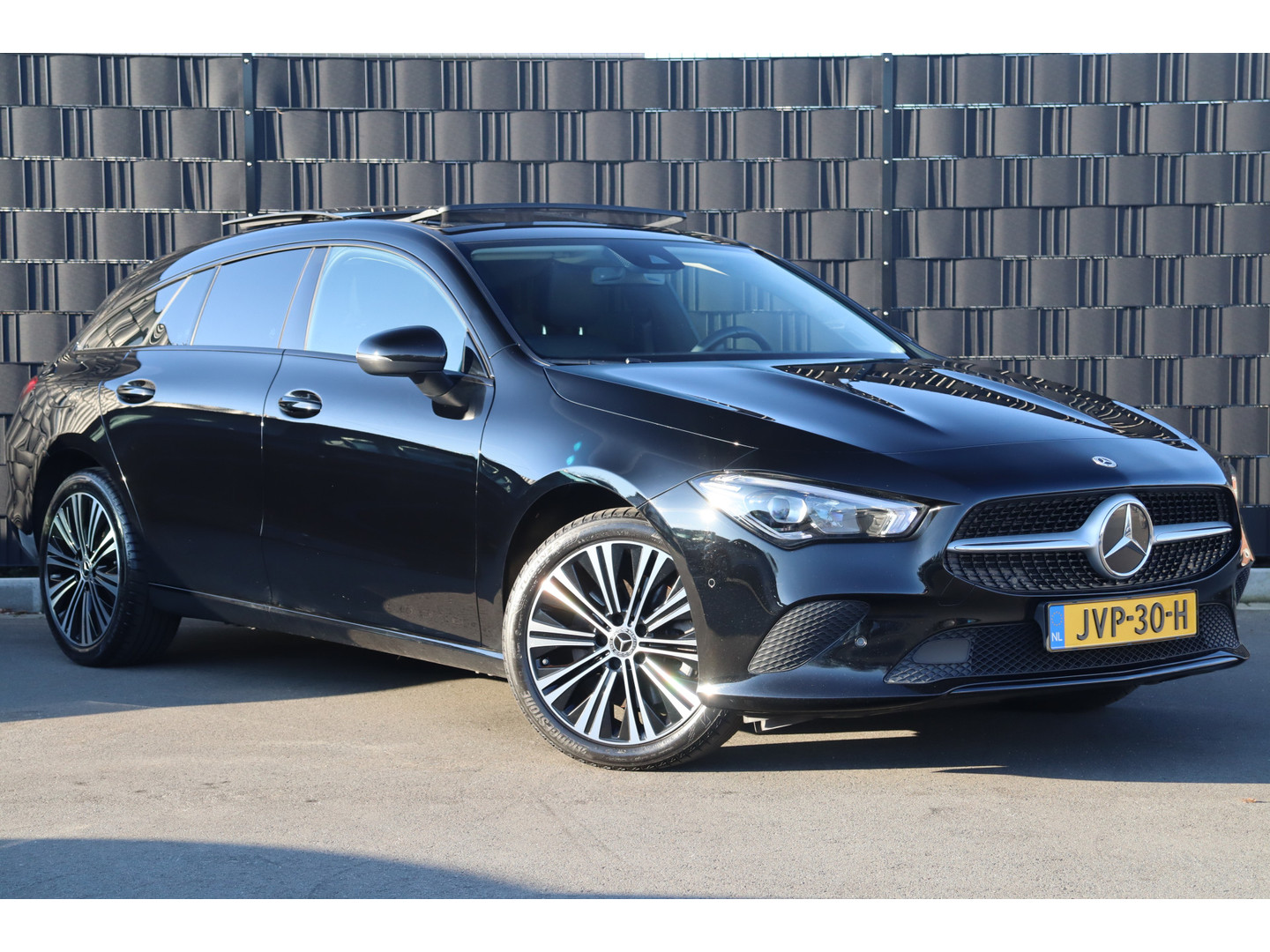 Mercedes-Benz Mercedes-Benz