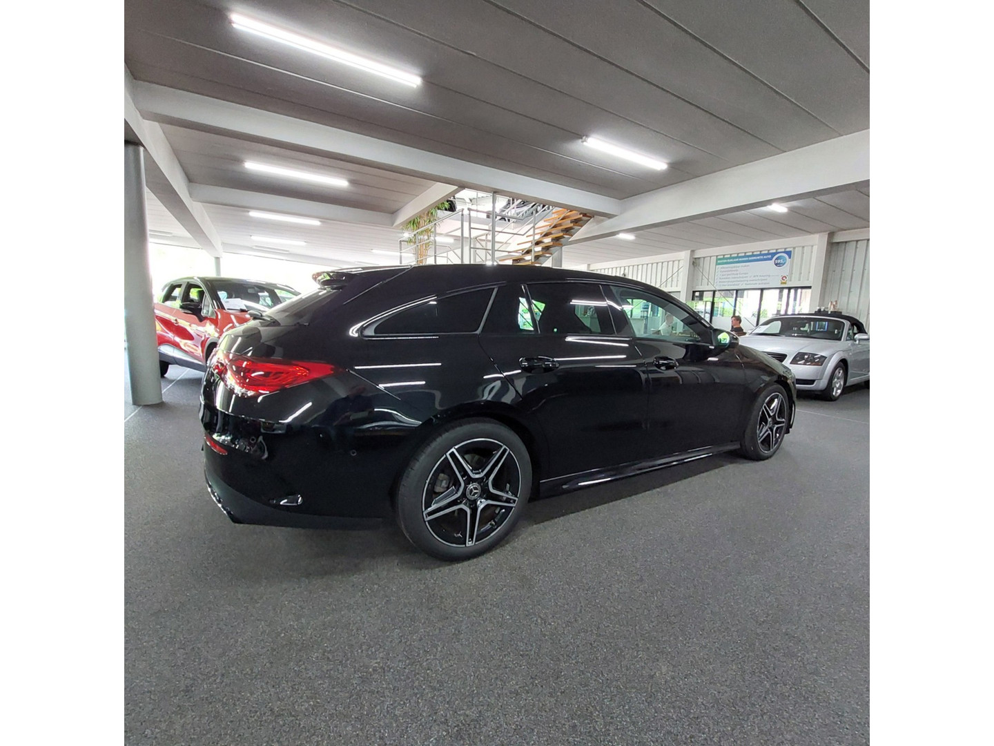 Mercedes-Benz Mercedes-Benz