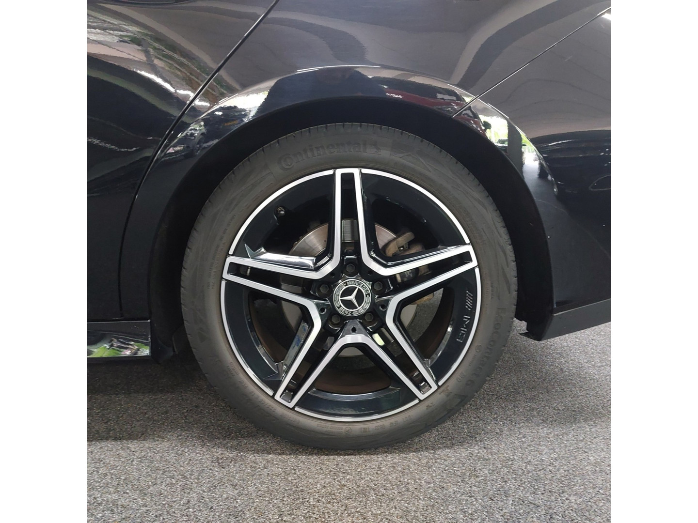 Mercedes-Benz Mercedes-Benz