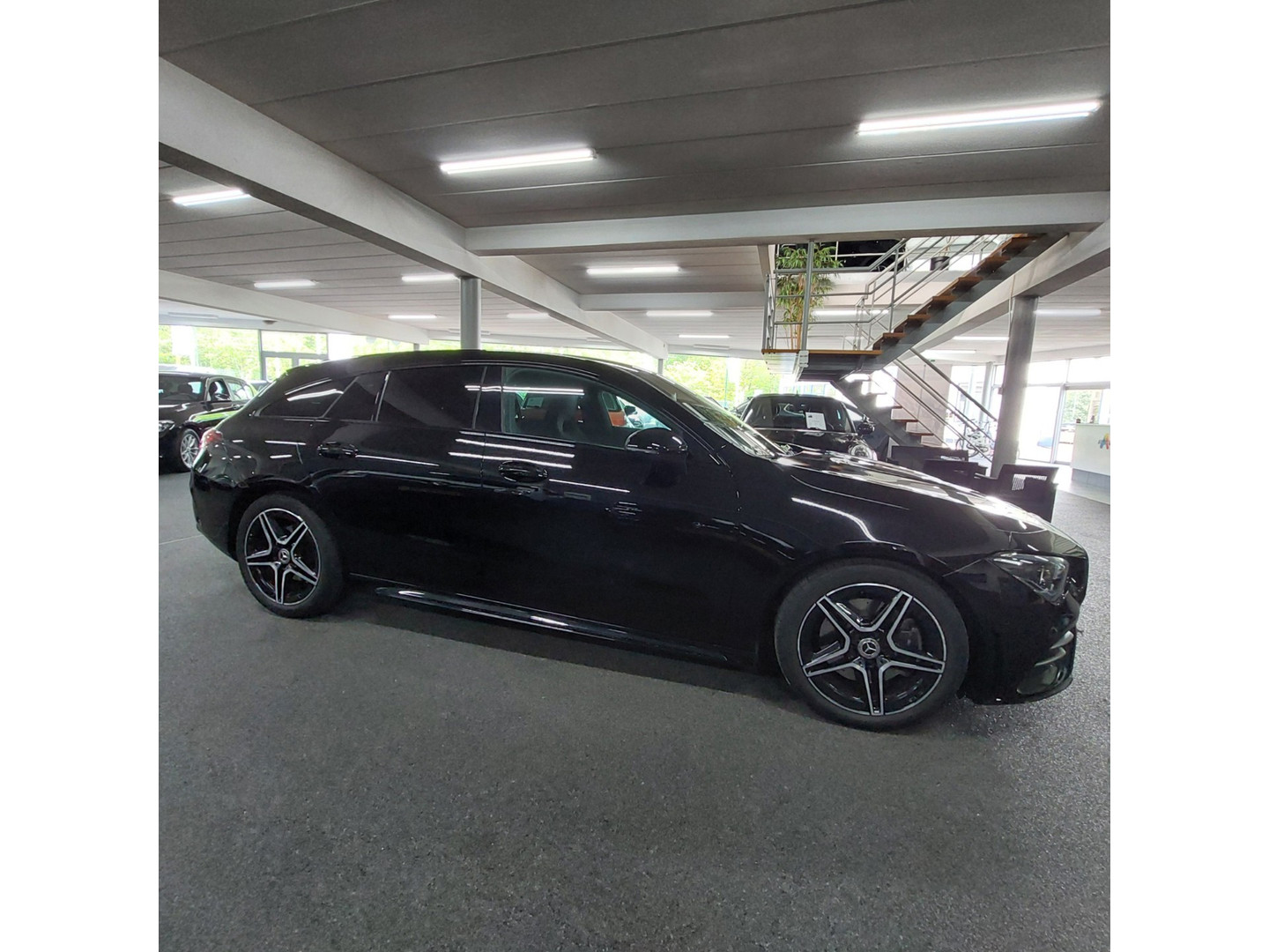 Mercedes-Benz Mercedes-Benz