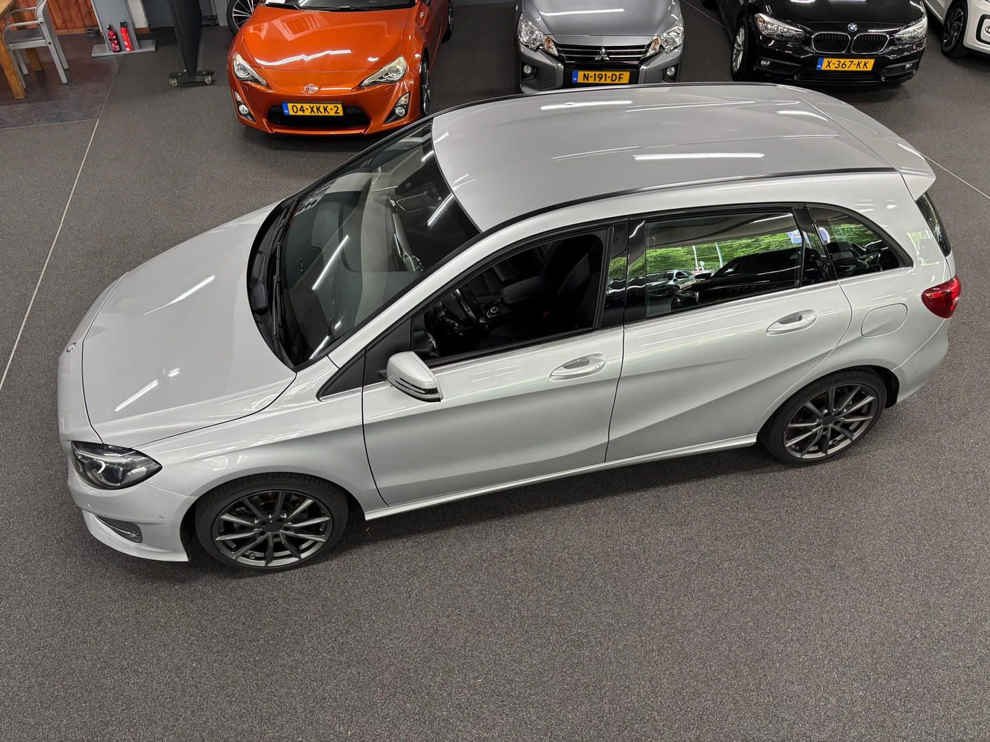 Mercedes-Benz Mercedes-Benz