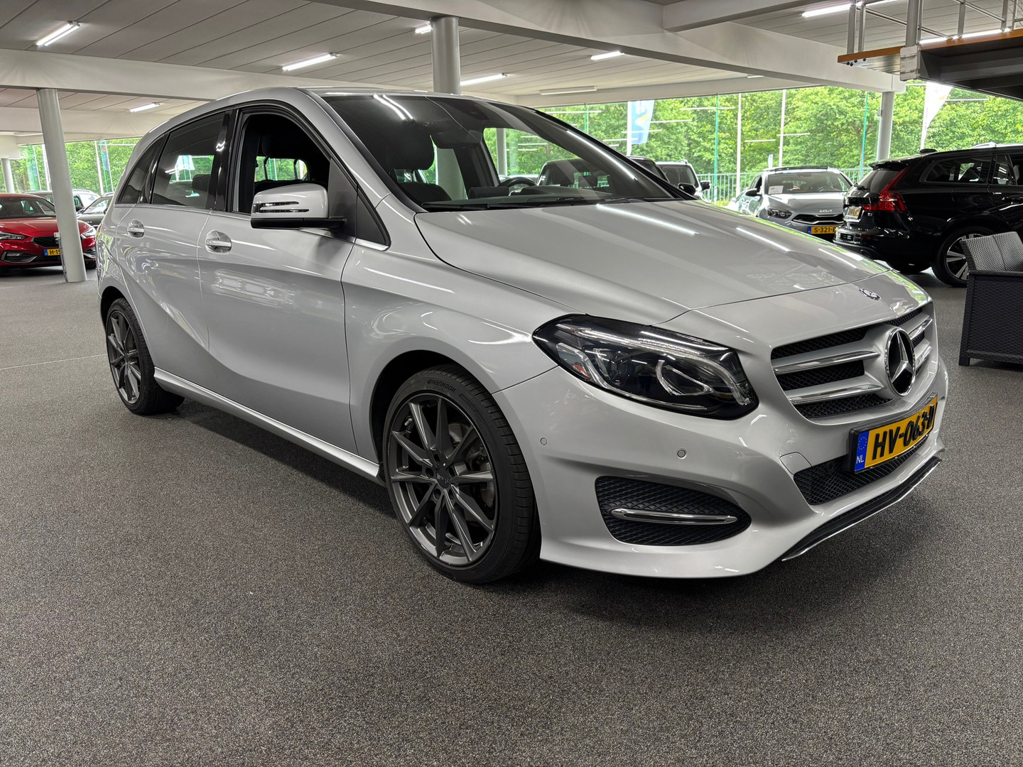 Mercedes-Benz Mercedes-Benz