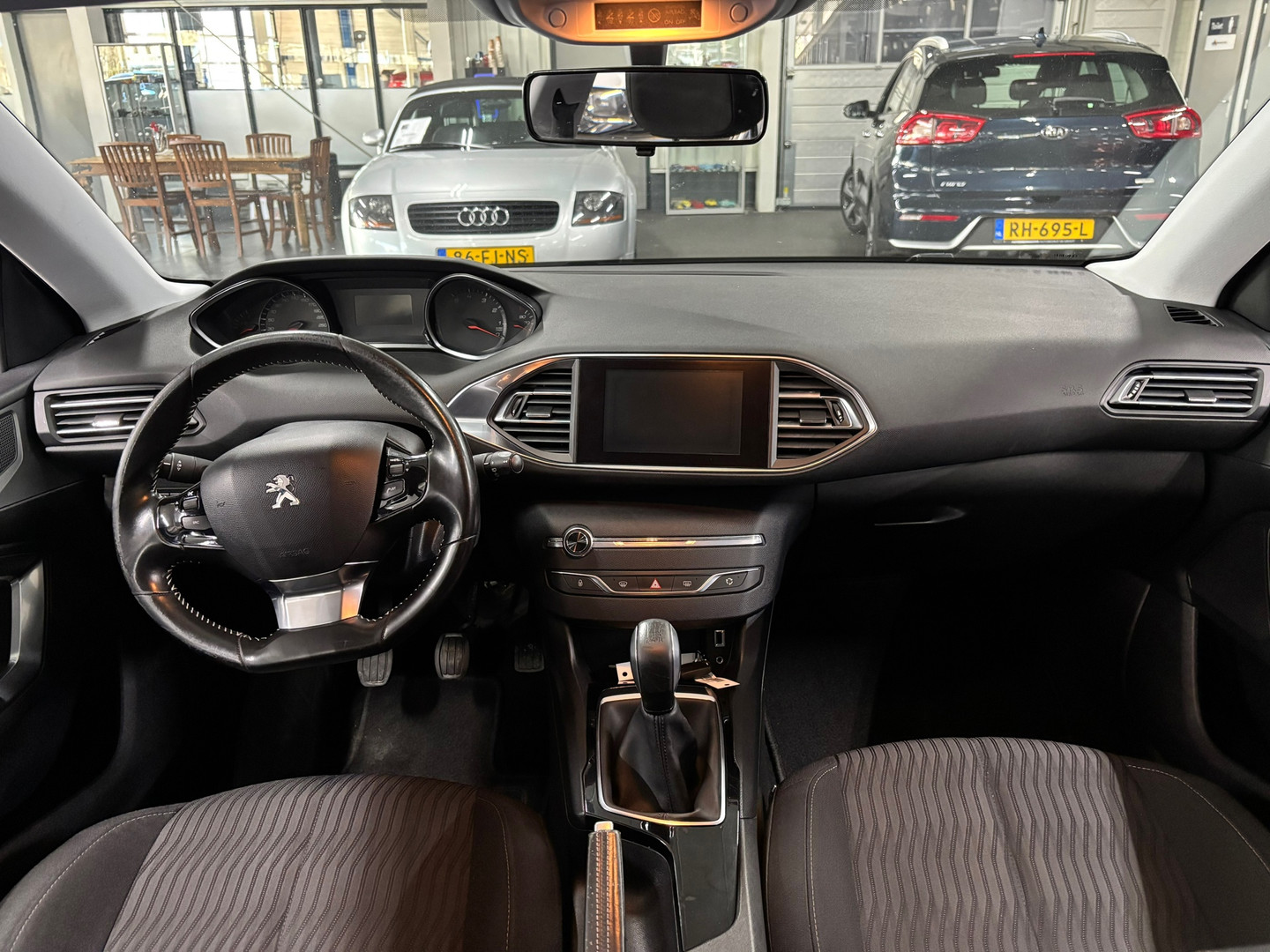Peugeot Peugeot