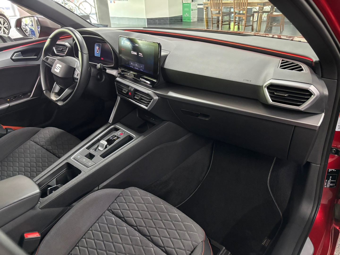 SEAT SEAT