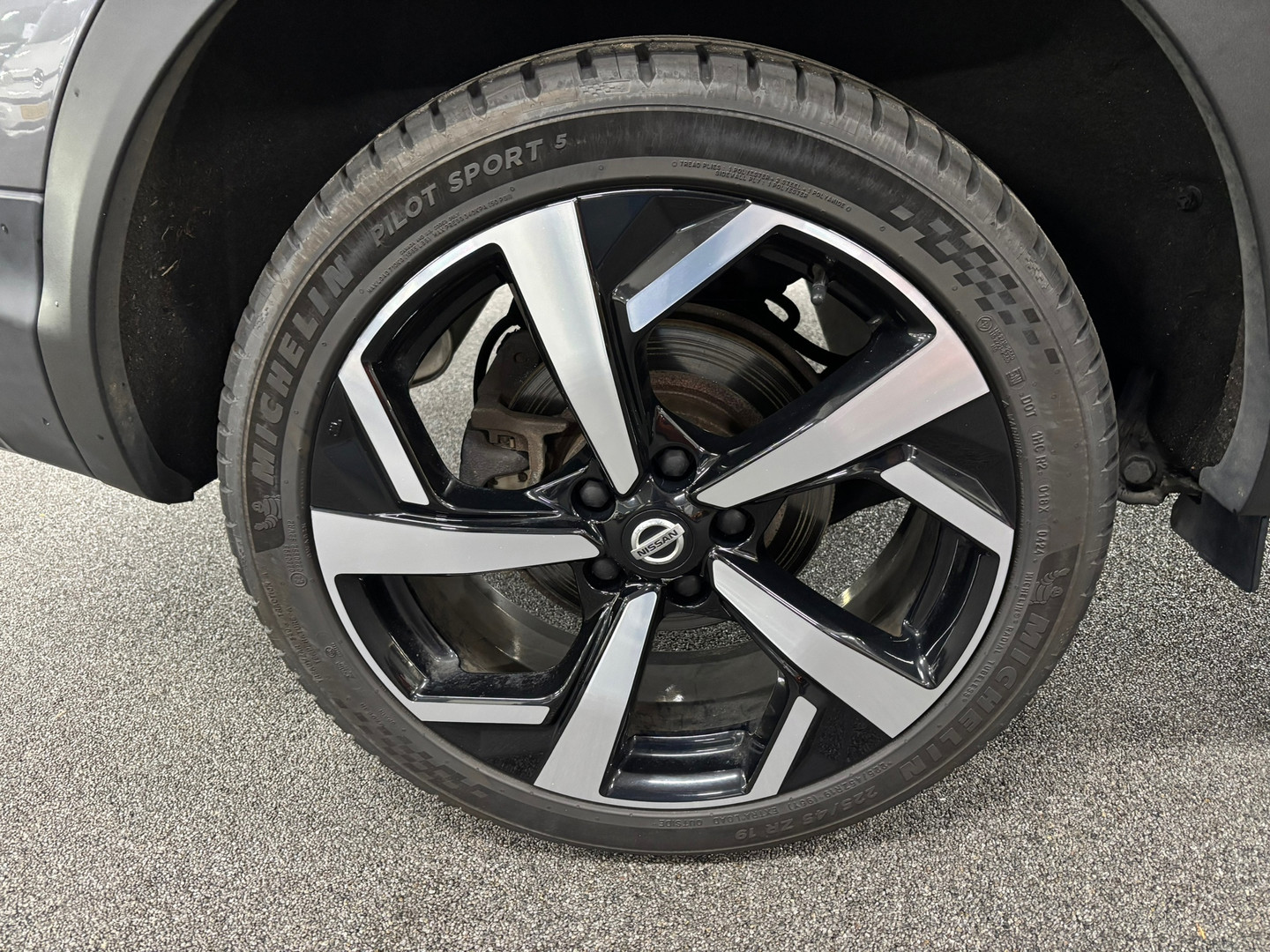 Nissan Nissan