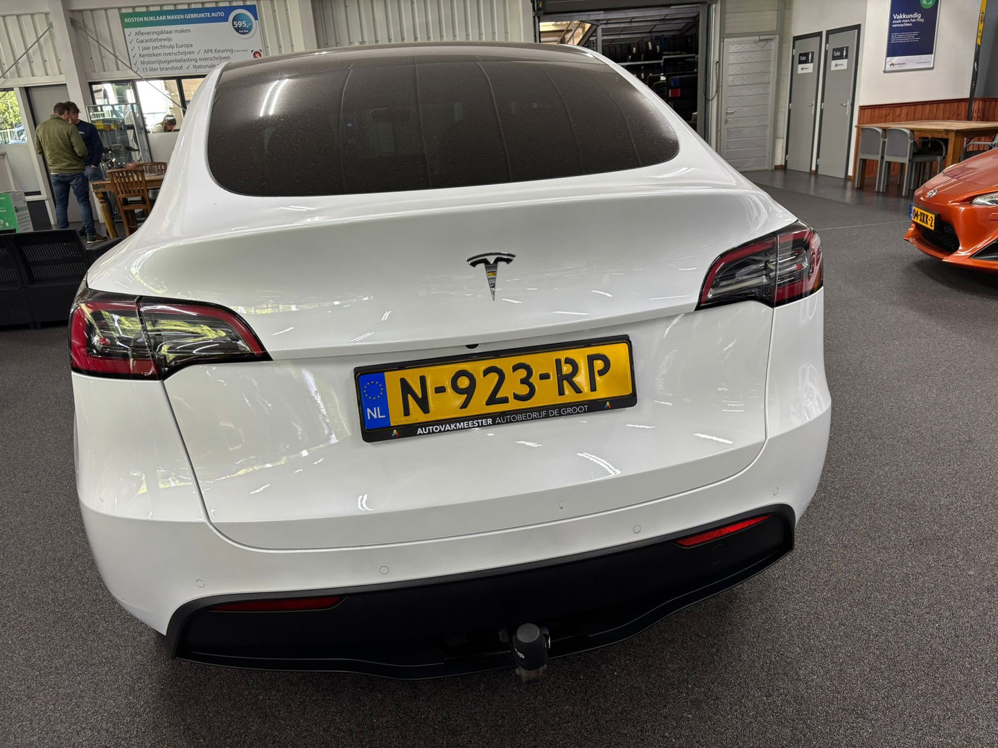 Tesla Tesla