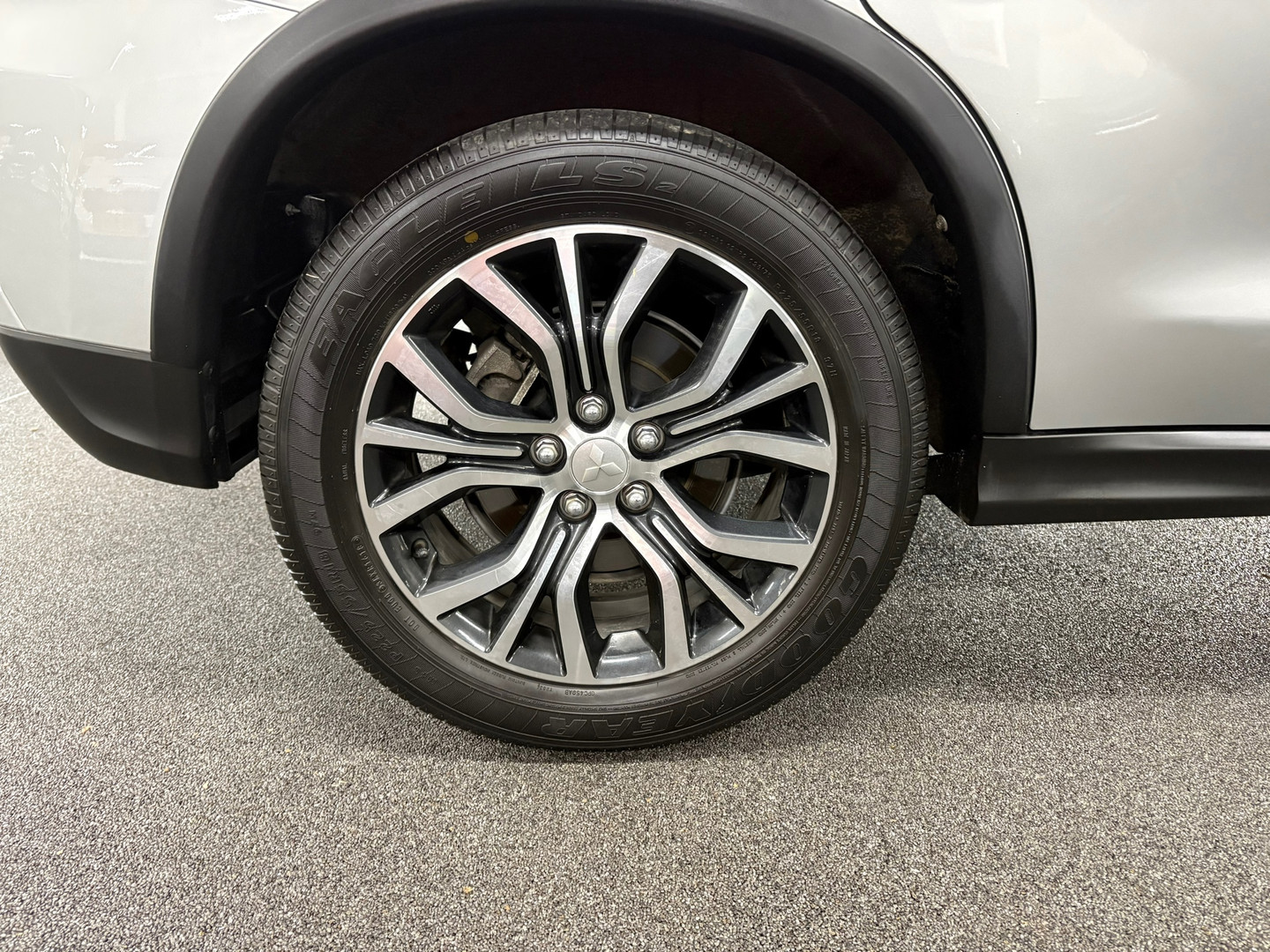 Mitsubishi Mitsubishi