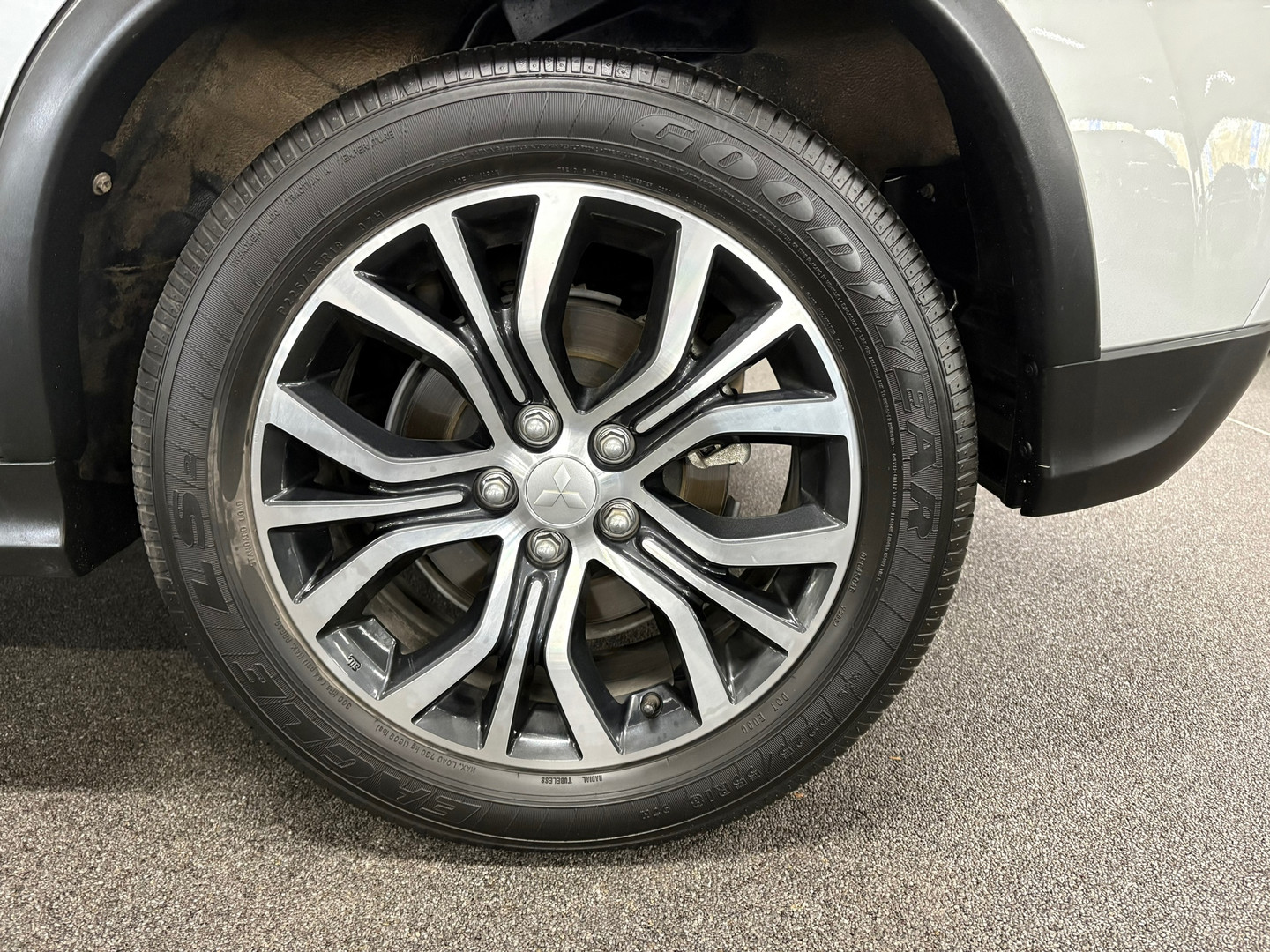 Mitsubishi Mitsubishi