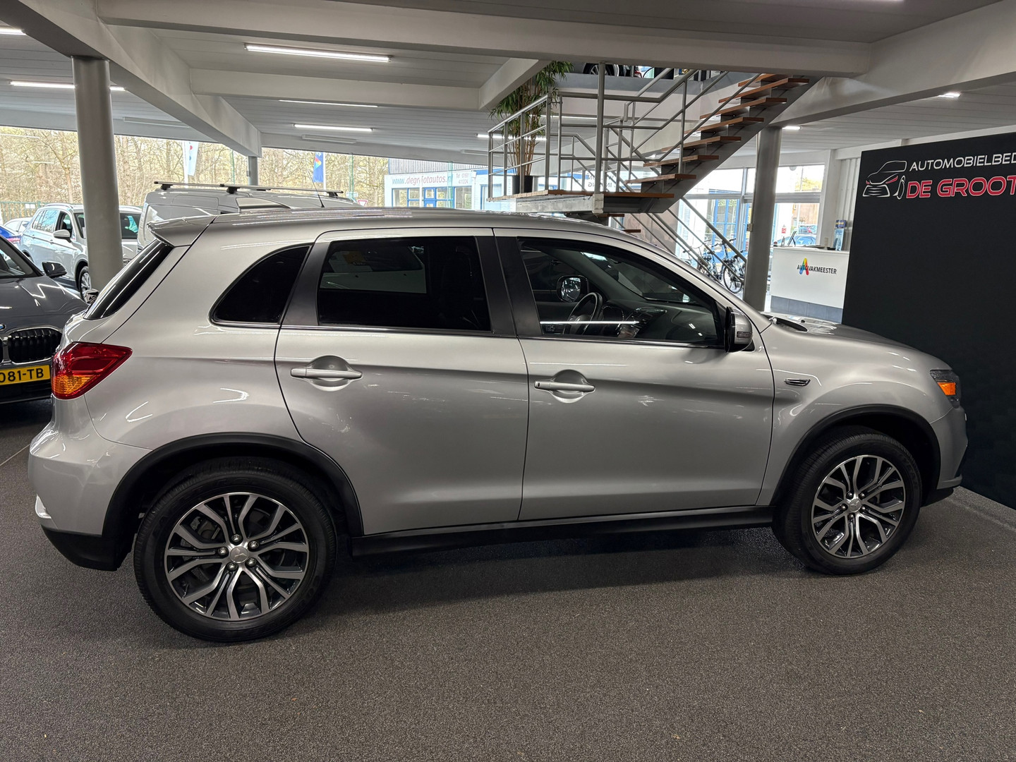 Mitsubishi Mitsubishi