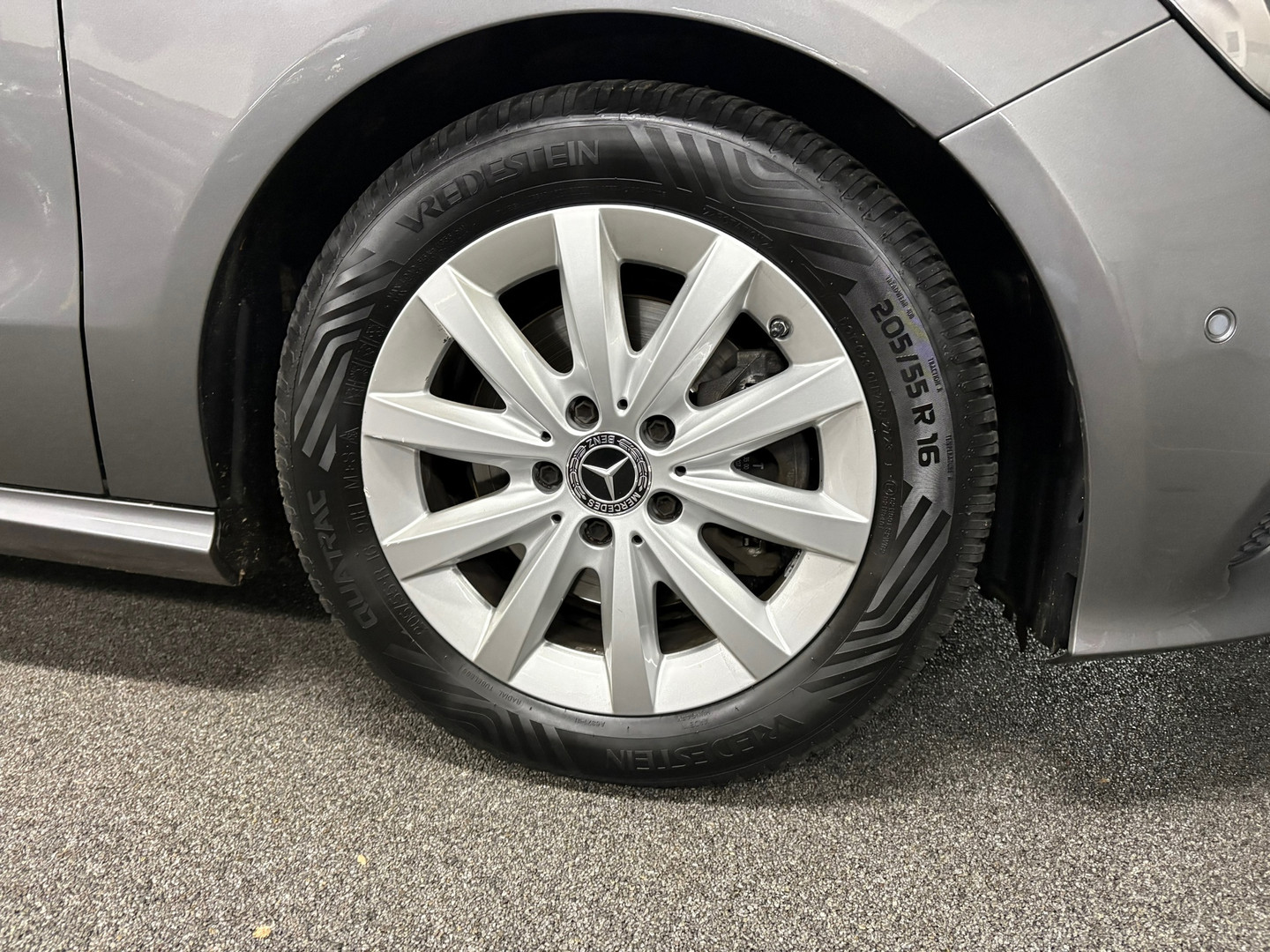 Mercedes-Benz Mercedes-Benz