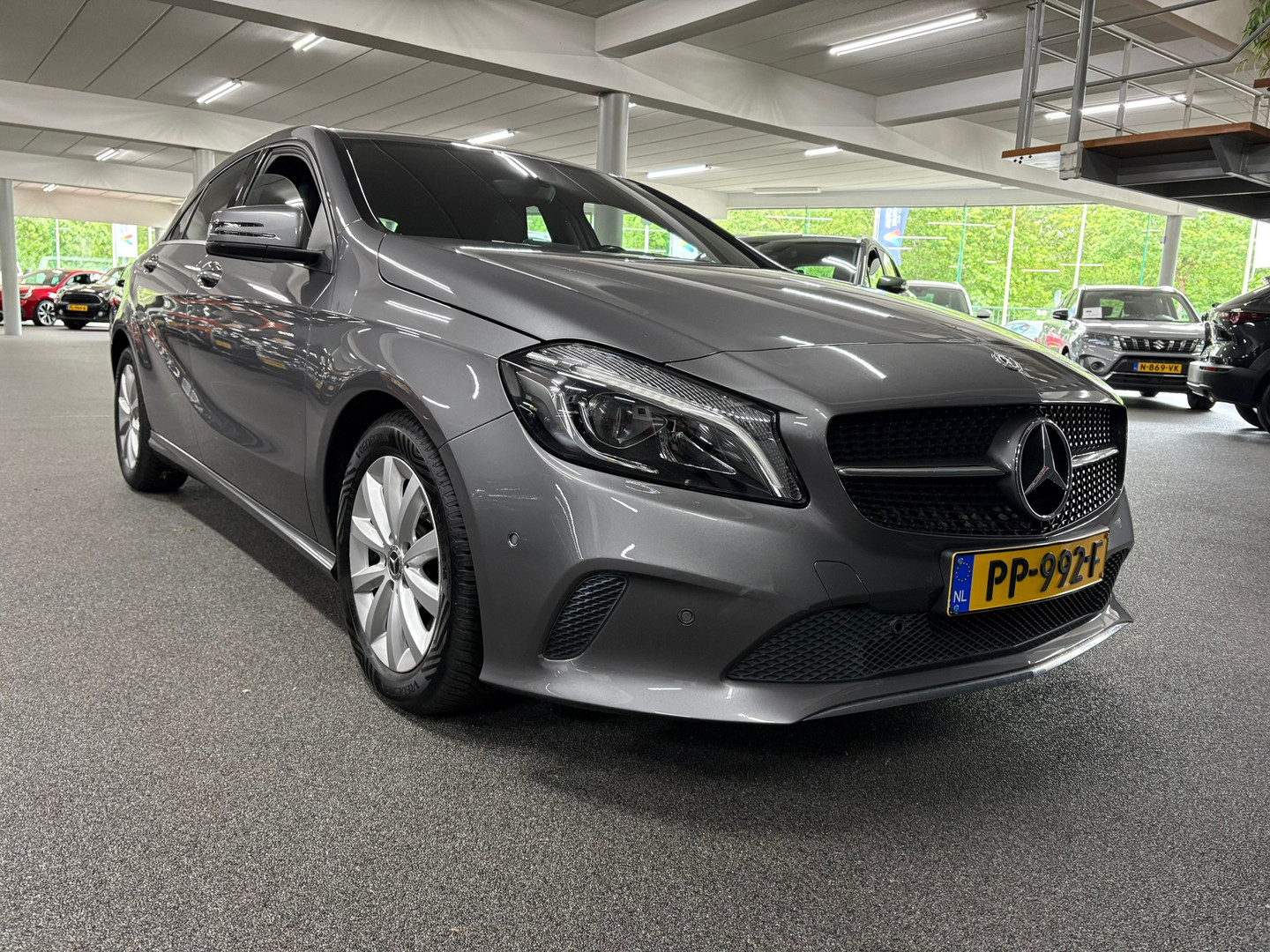 Mercedes-Benz Mercedes-Benz