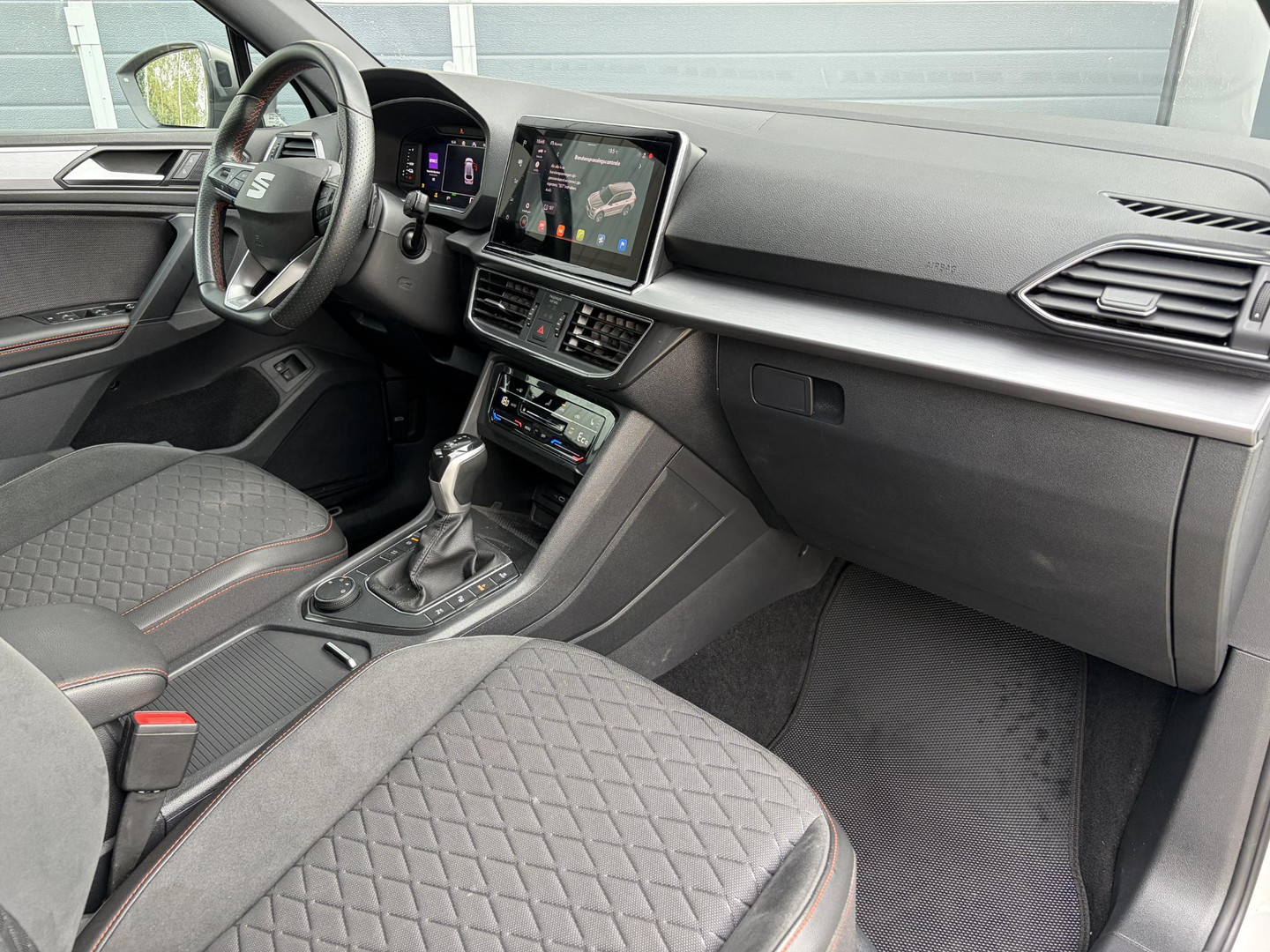 SEAT SEAT