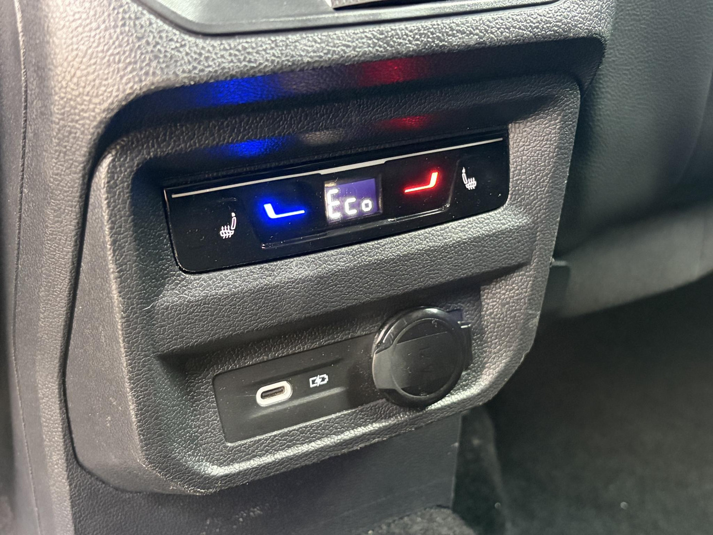 SEAT SEAT