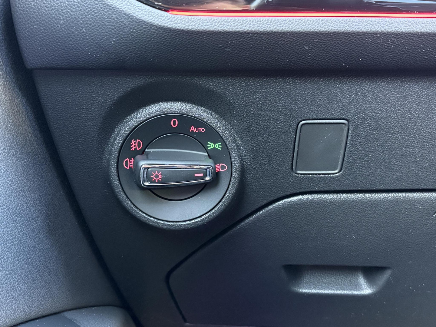 SEAT SEAT
