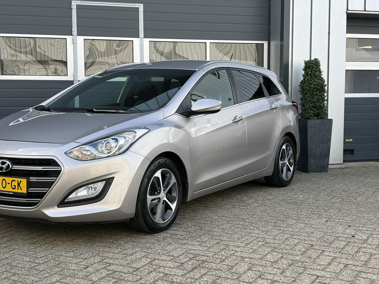 Hyundai Hyundai