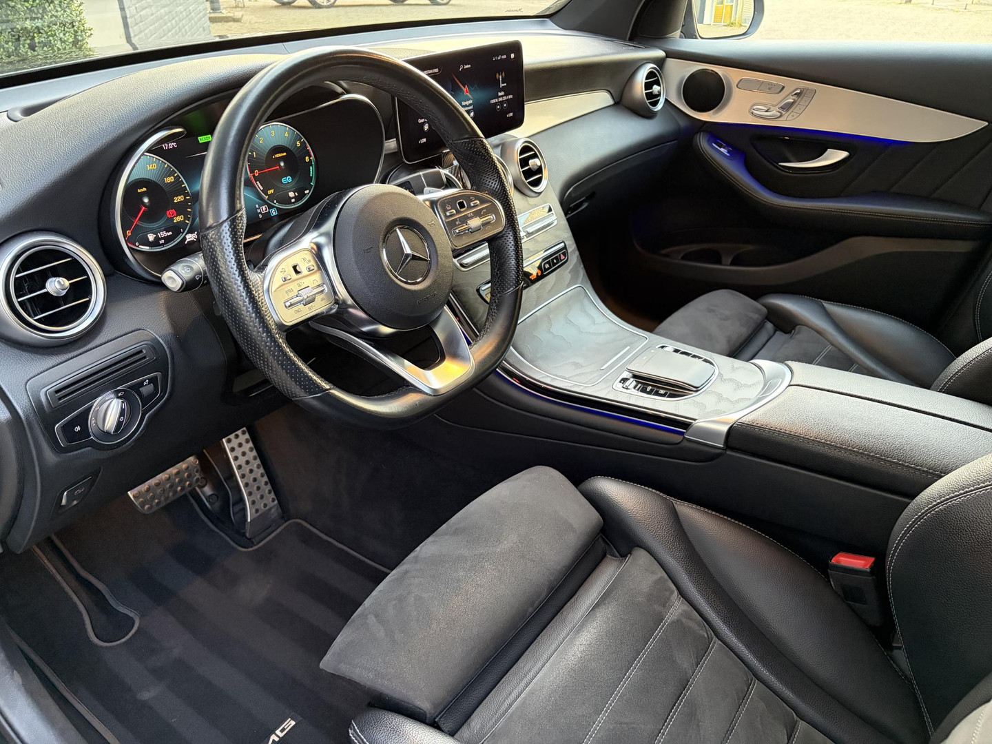 Mercedes-Benz Mercedes-Benz
