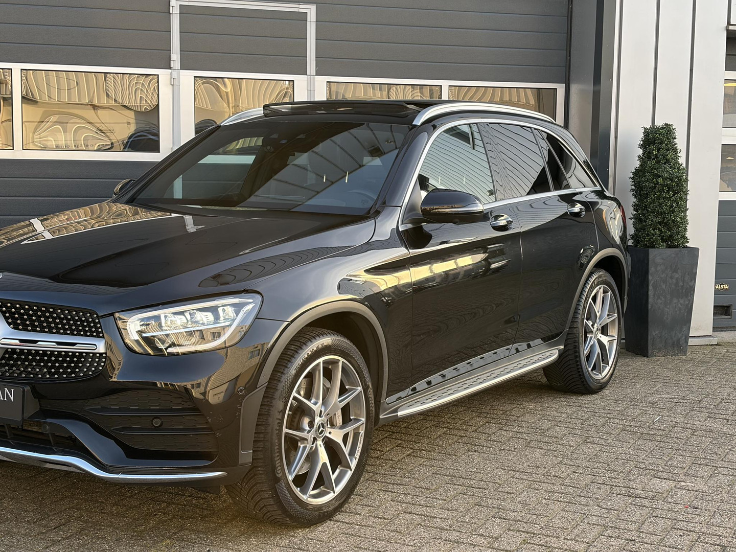Mercedes-Benz Mercedes-Benz