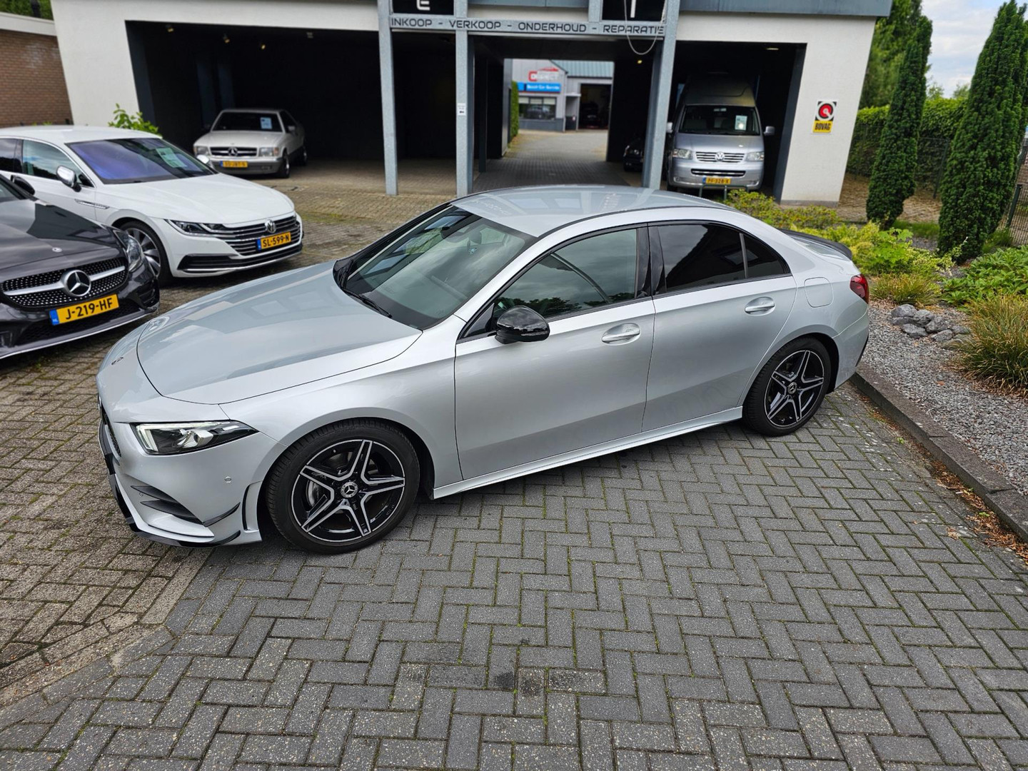 Mercedes-Benz