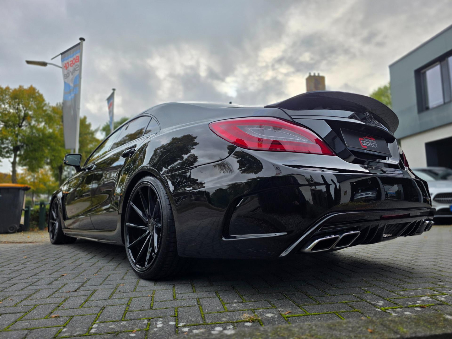 Mercedes-Benz Mercedes-Benz