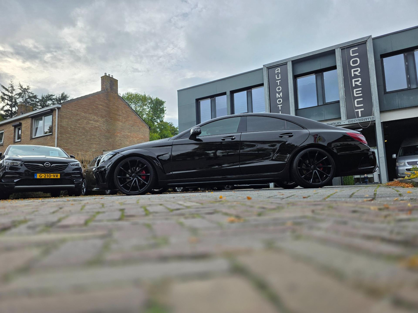 Mercedes-Benz Mercedes-Benz