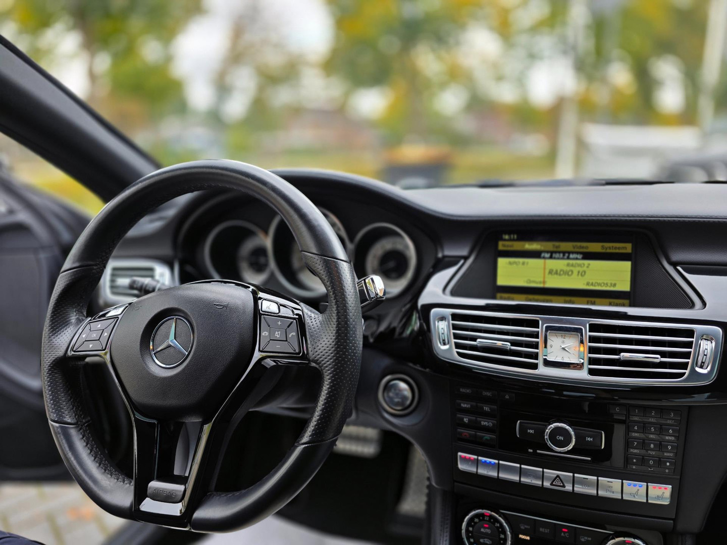 Mercedes-Benz Mercedes-Benz