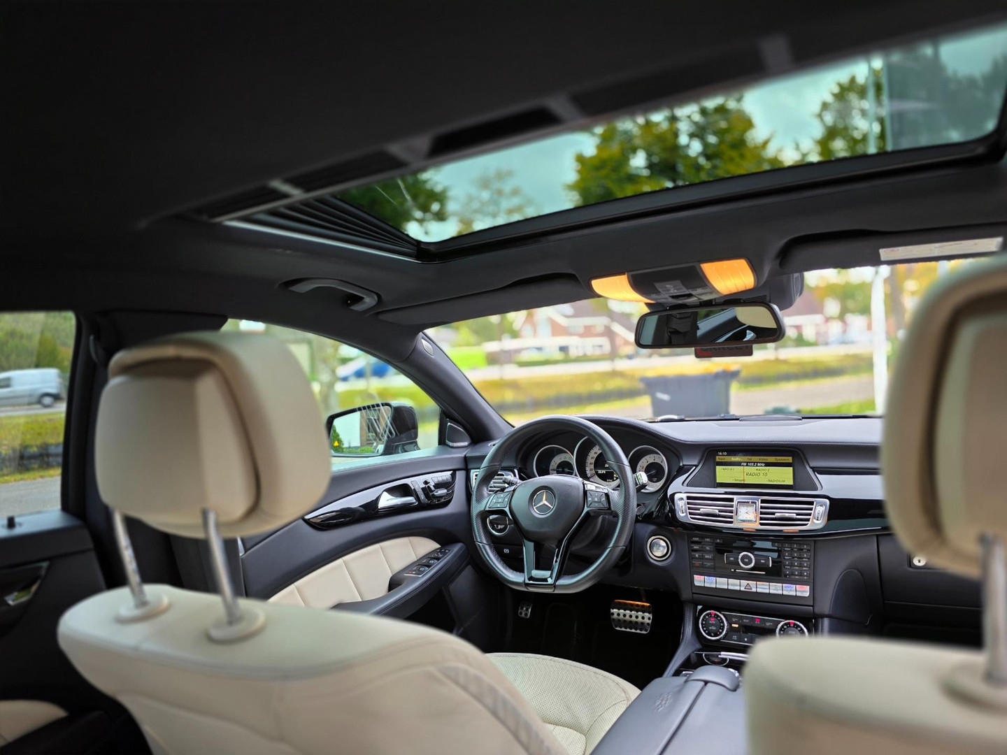 Mercedes-Benz Mercedes-Benz