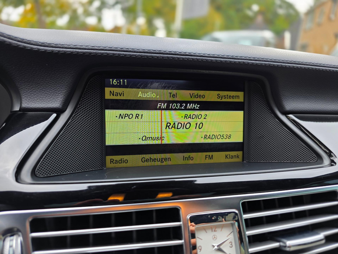 Mercedes-Benz Mercedes-Benz