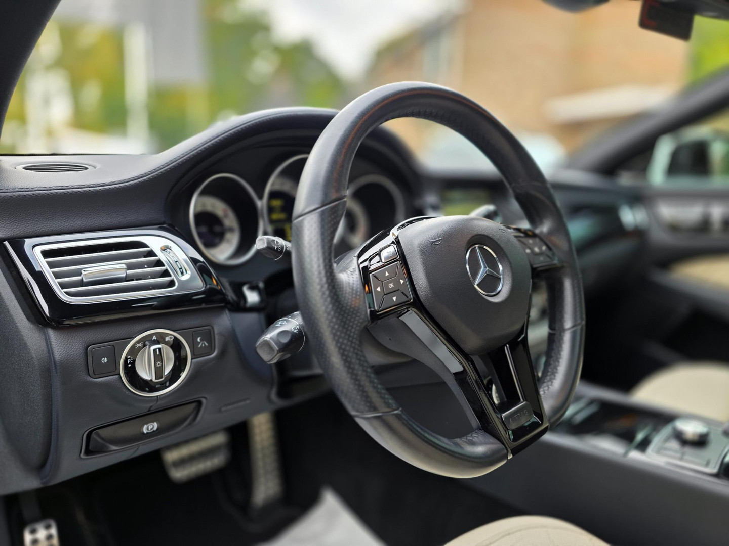 Mercedes-Benz Mercedes-Benz