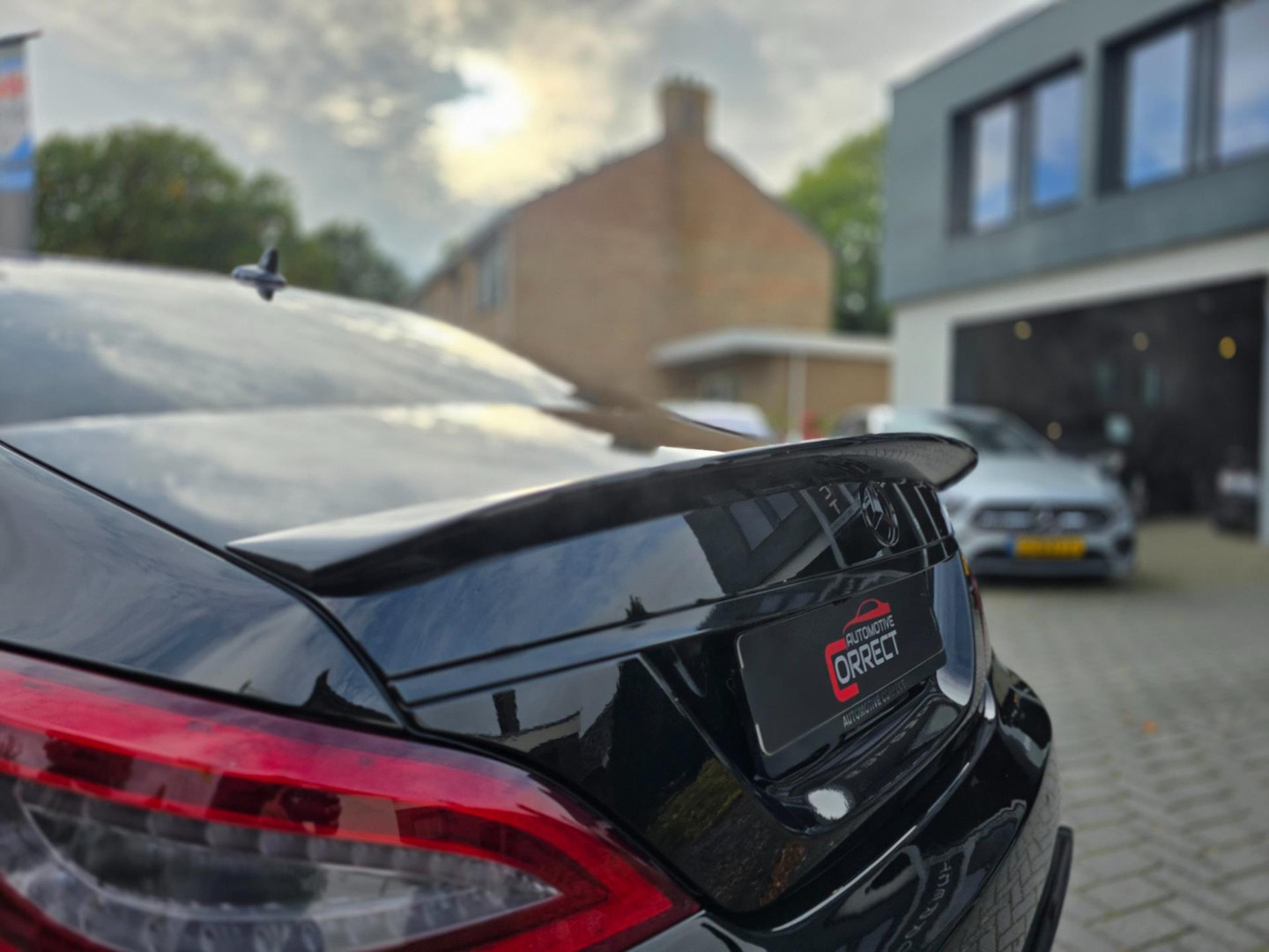 Mercedes-Benz Mercedes-Benz