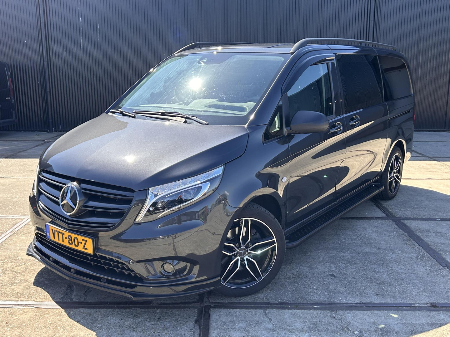Mercedes-Benz Mercedes-Benz