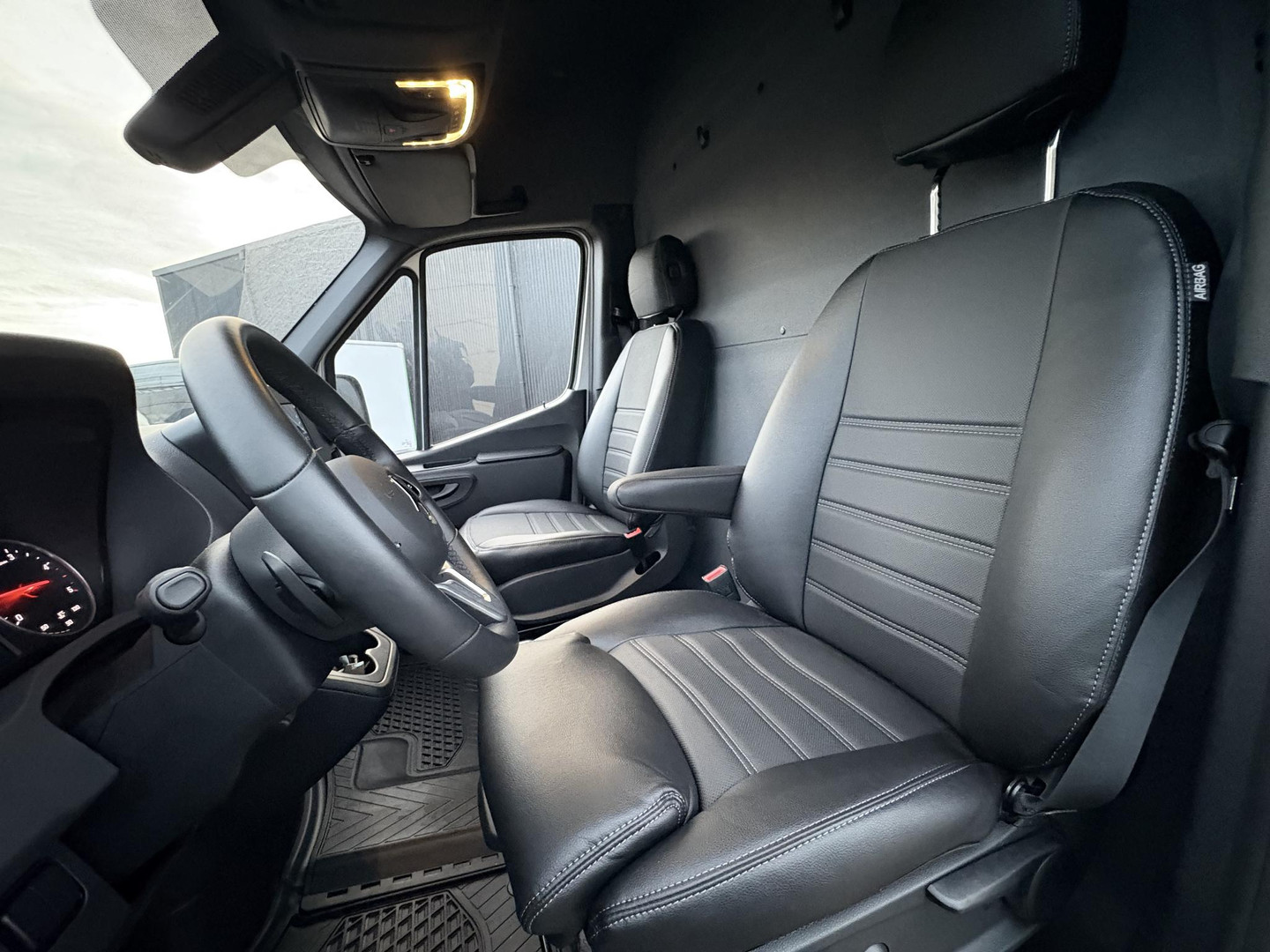 Mercedes-Benz Mercedes-Benz