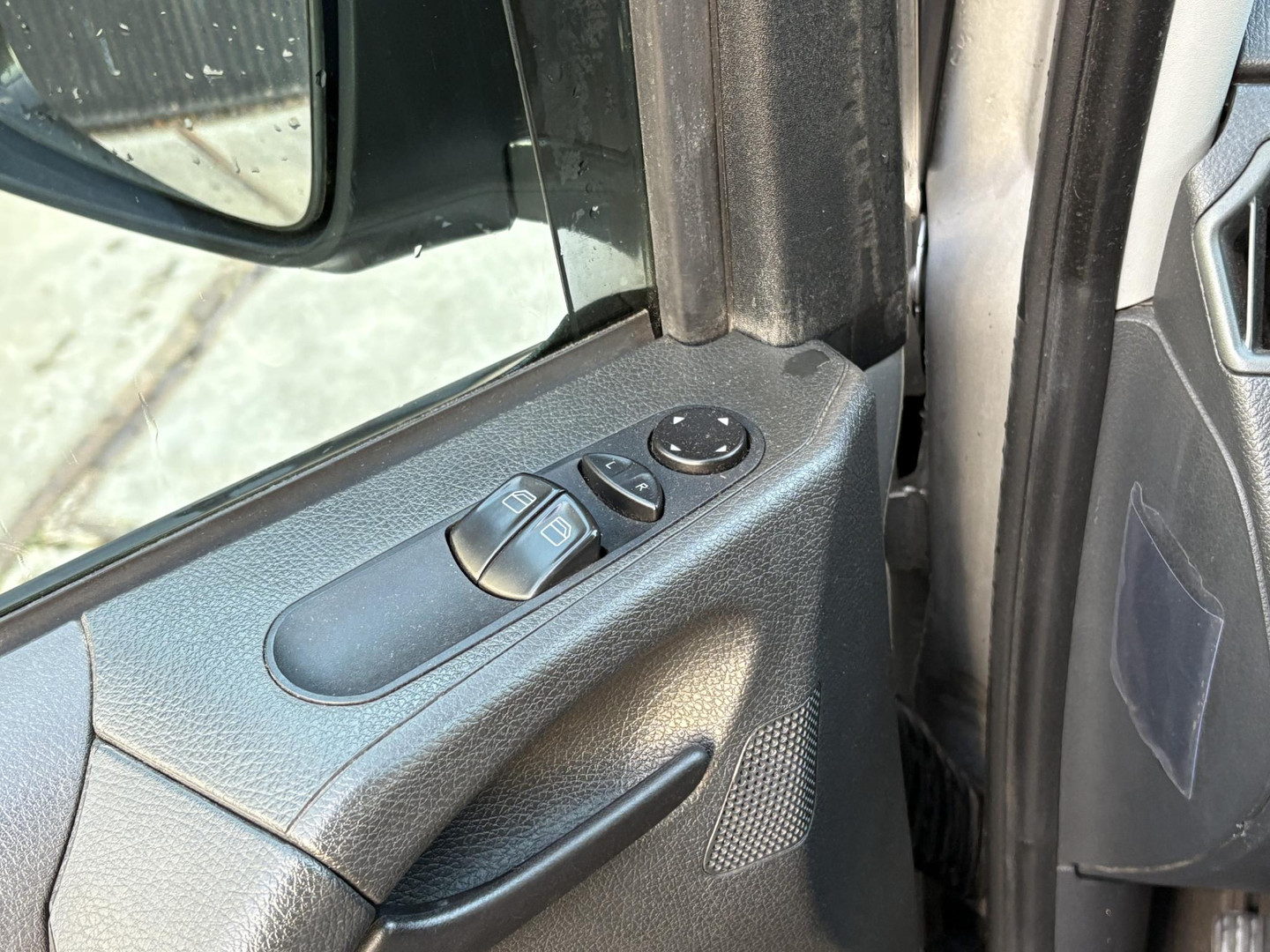 Mercedes-Benz Mercedes-Benz