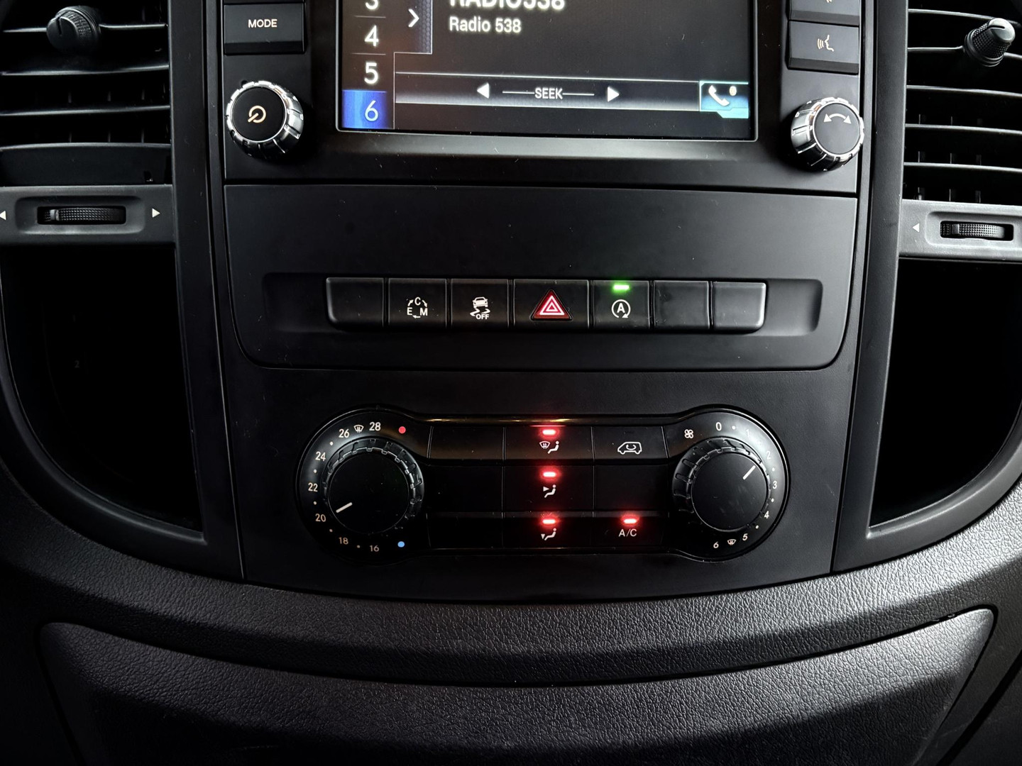 Mercedes-Benz Mercedes-Benz