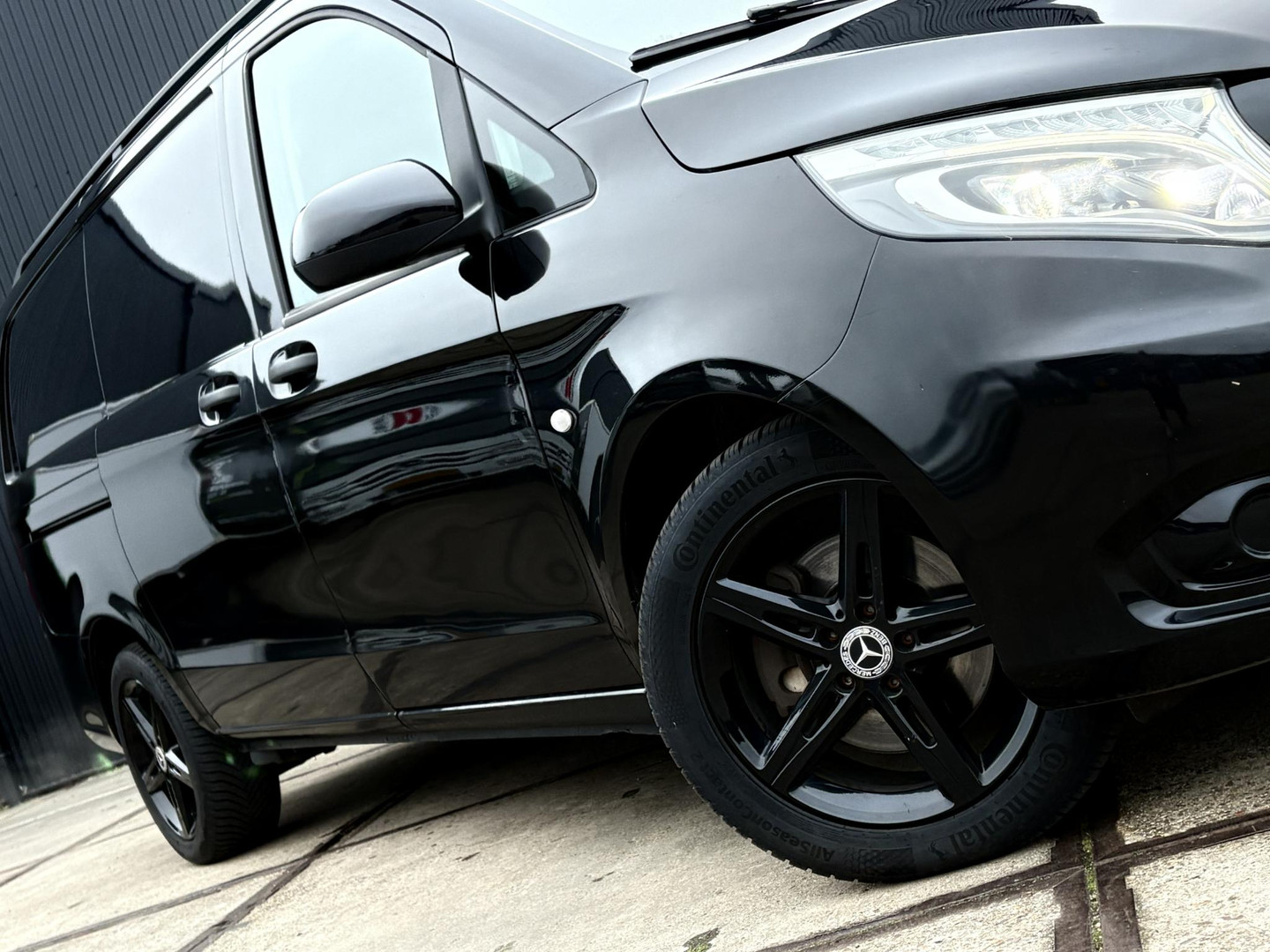 Mercedes-Benz Mercedes-Benz