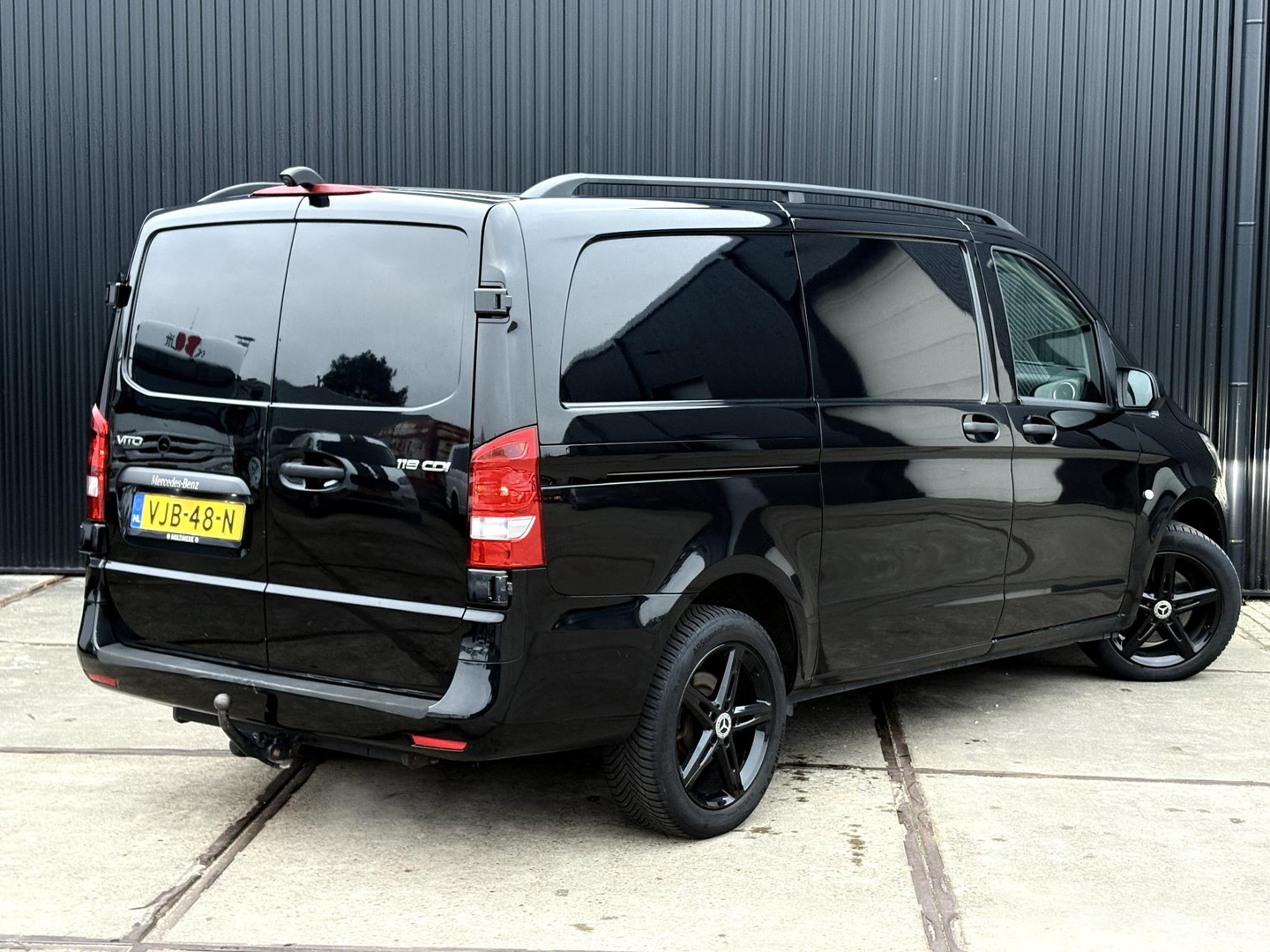 Mercedes-Benz Mercedes-Benz