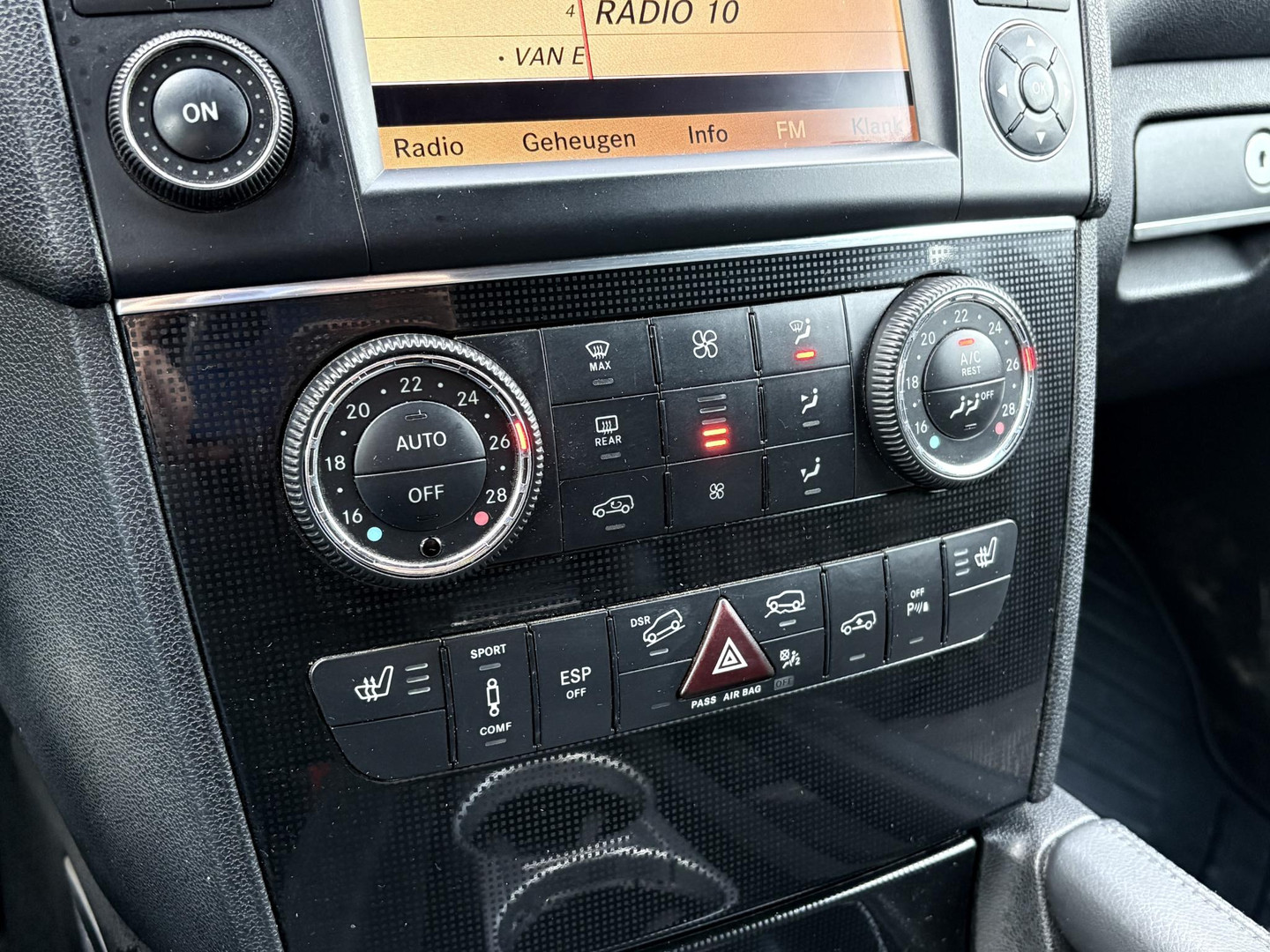 Mercedes-Benz Mercedes-Benz