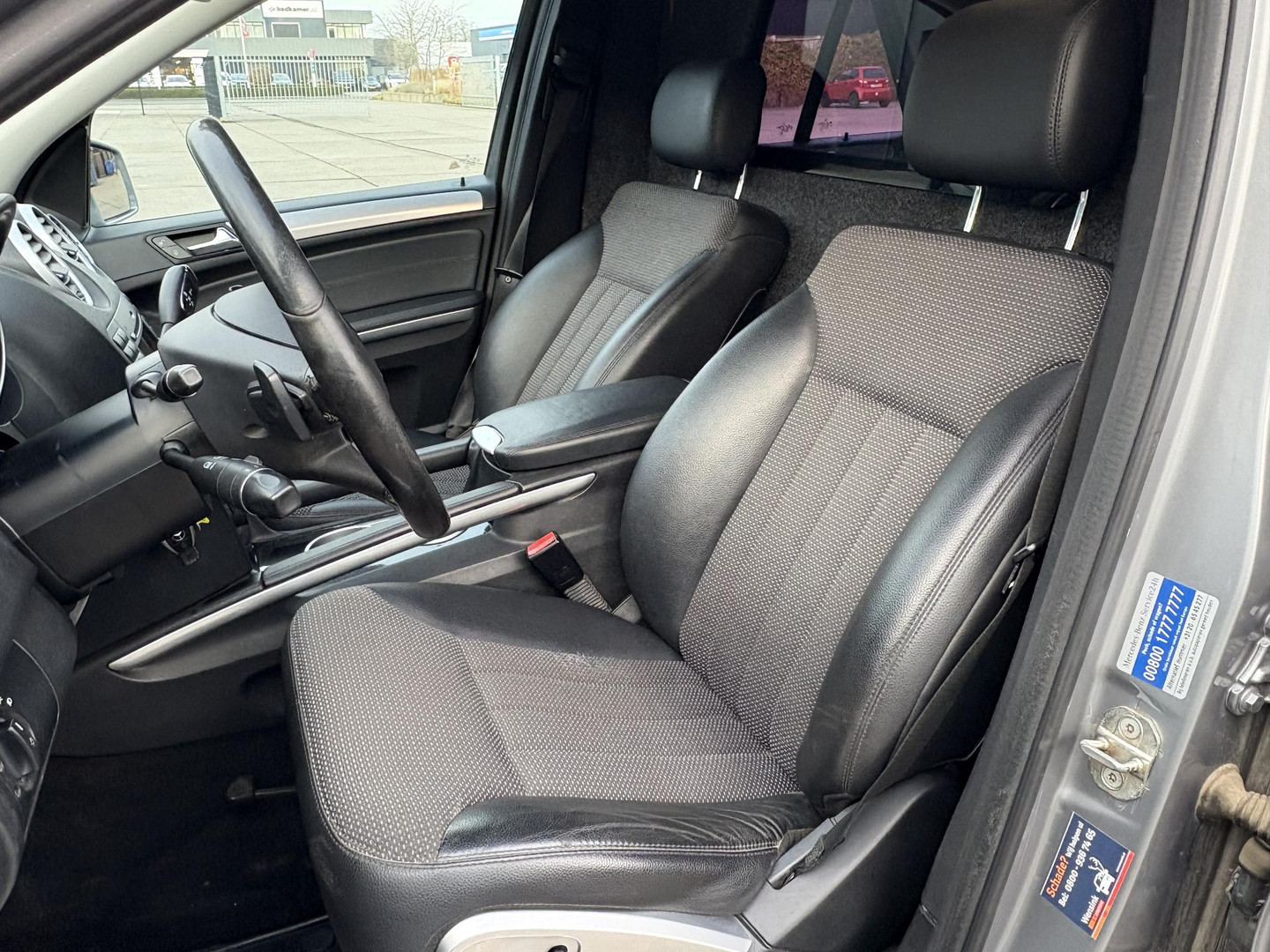 Mercedes-Benz Mercedes-Benz