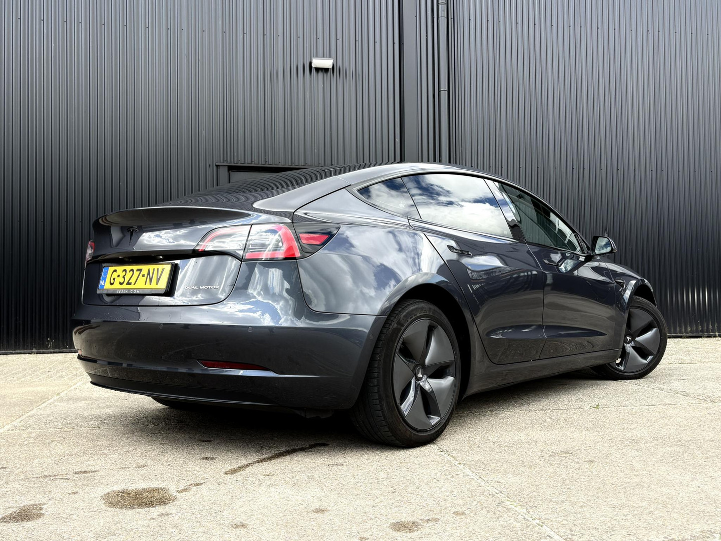 Tesla Tesla
