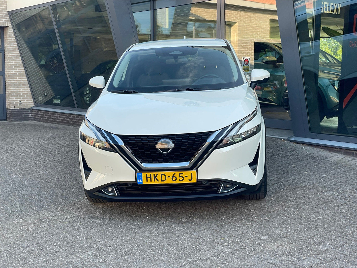 Nissan Nissan