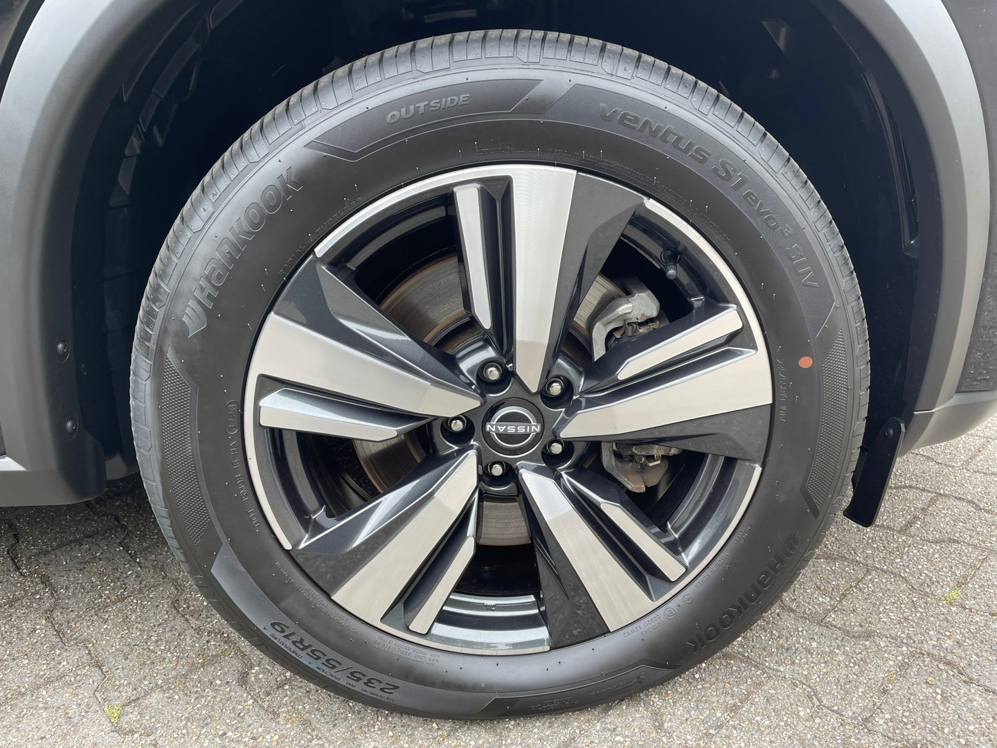 Nissan Nissan