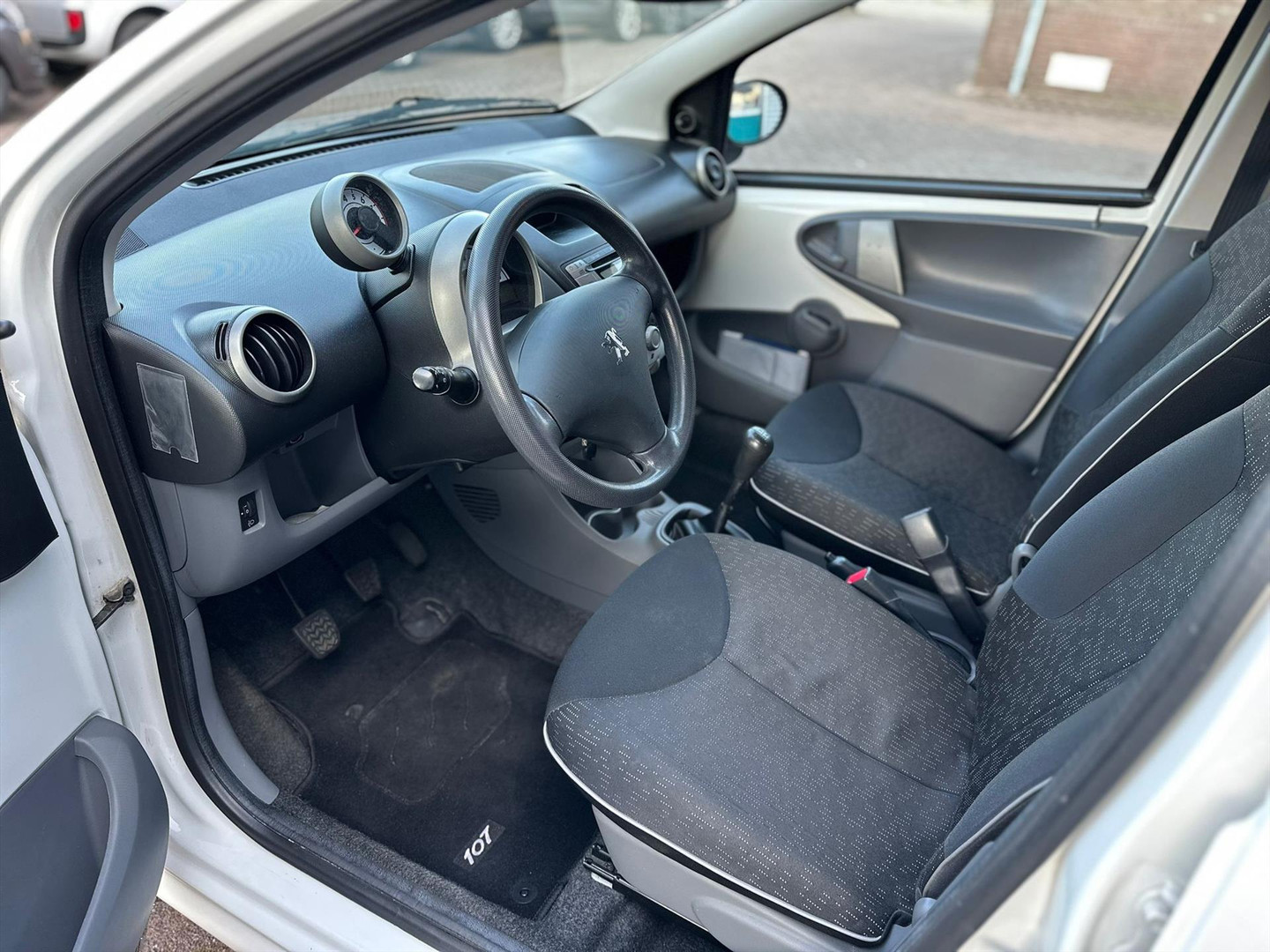 Peugeot Peugeot