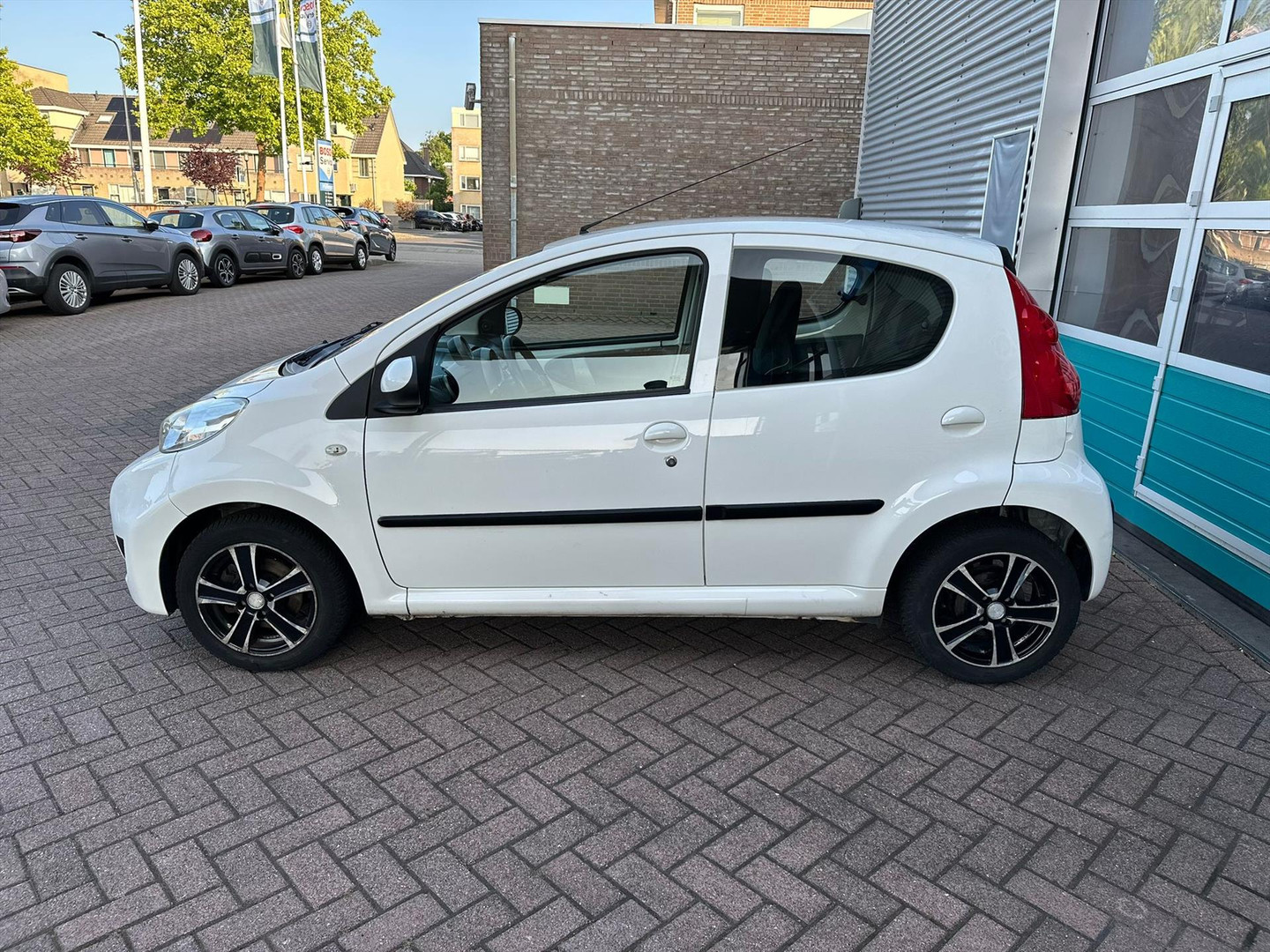 Peugeot Peugeot