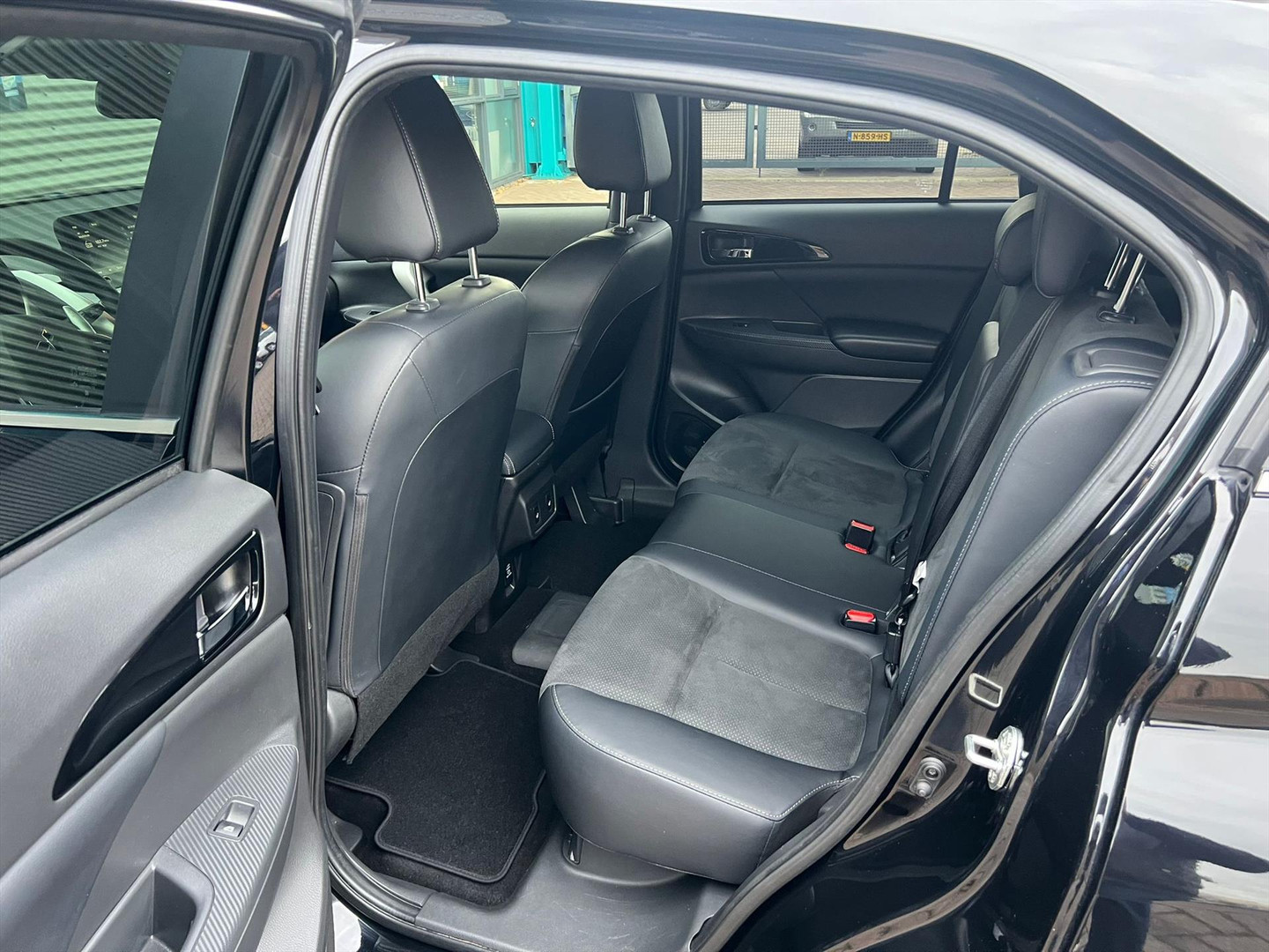 Mitsubishi Mitsubishi