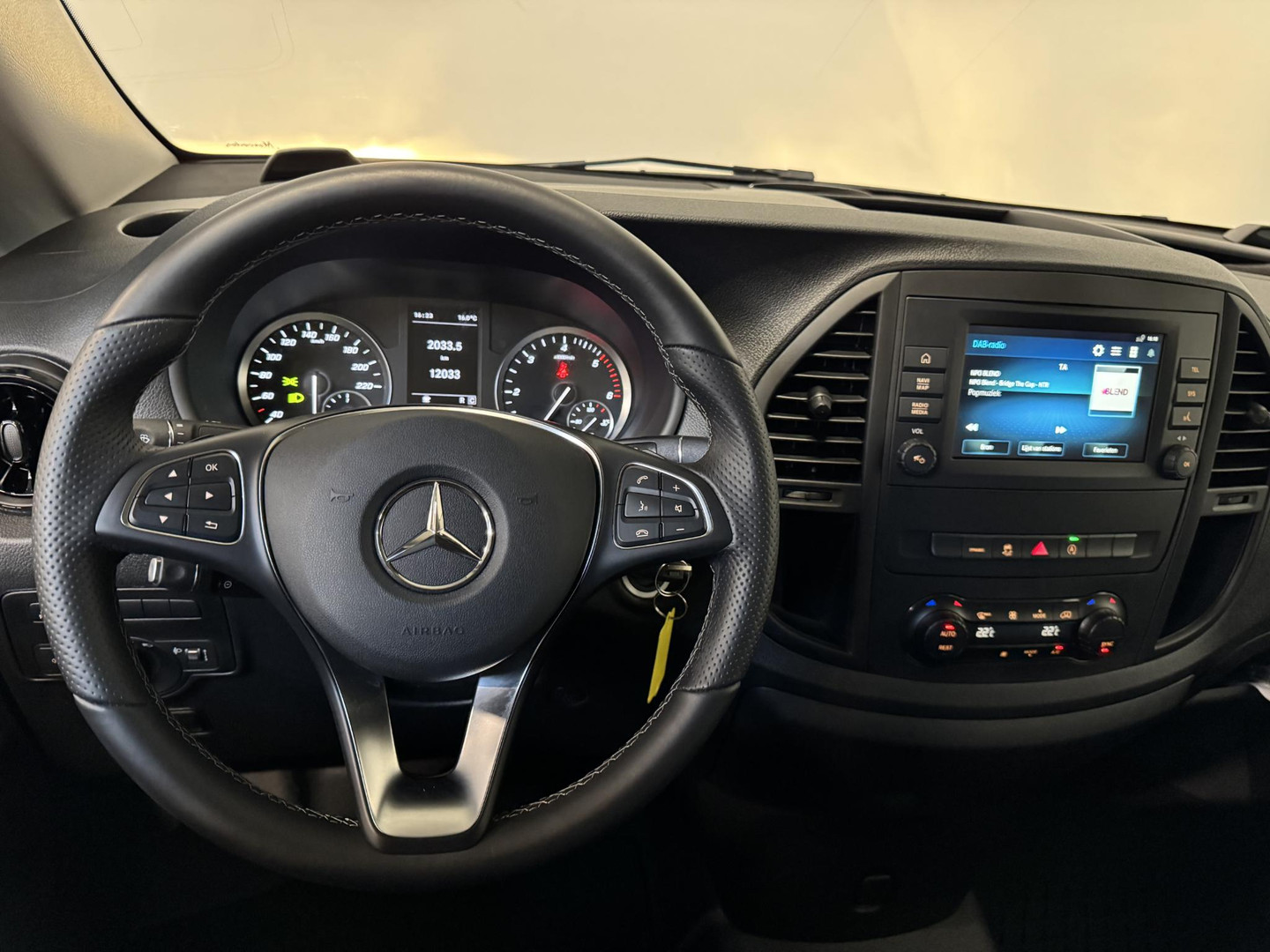 Mercedes-Benz Mercedes-Benz