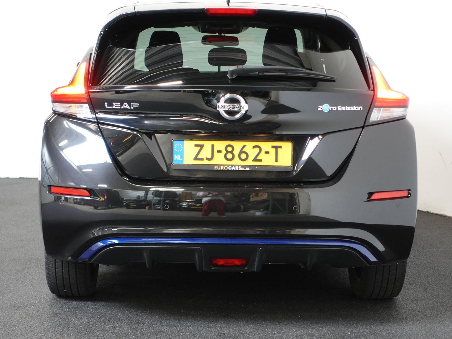 Nissan Nissan