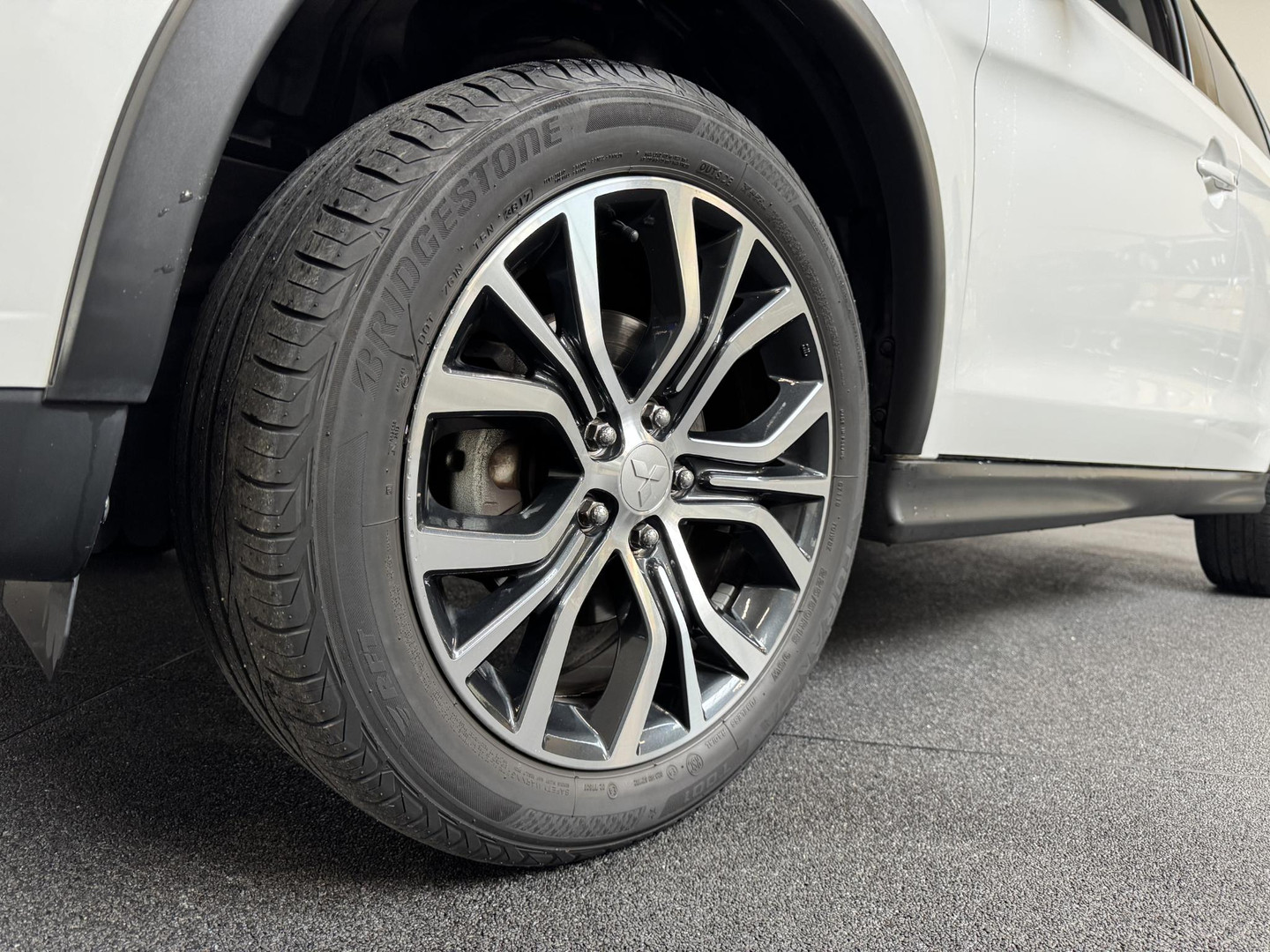 Mitsubishi Mitsubishi