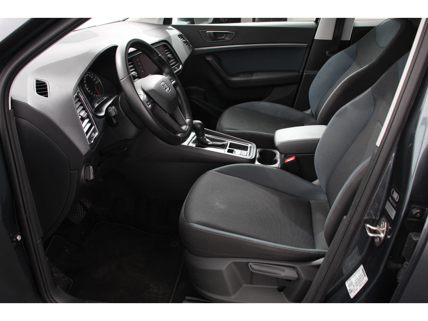 SEAT SEAT