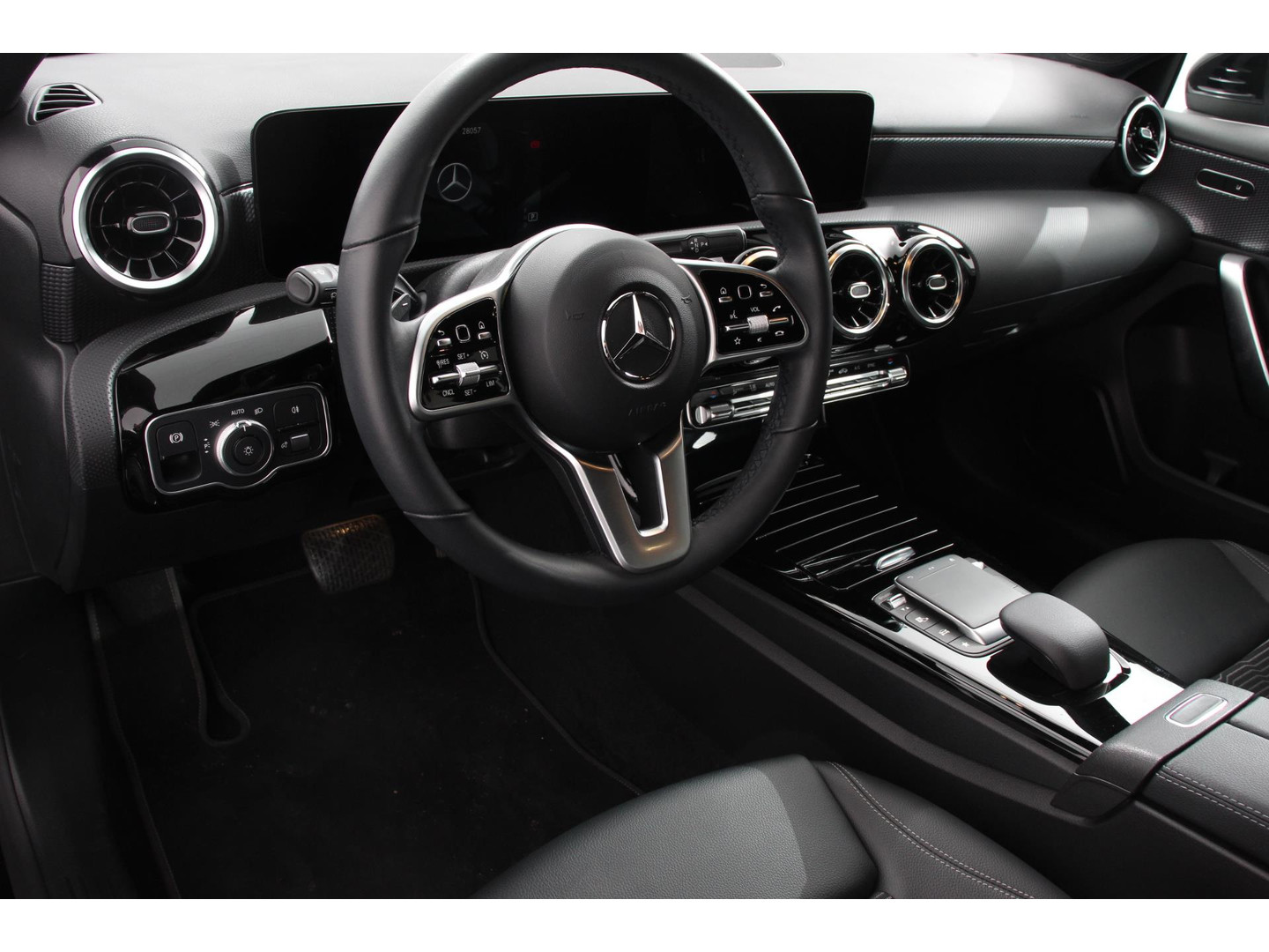 Mercedes-Benz Mercedes-Benz